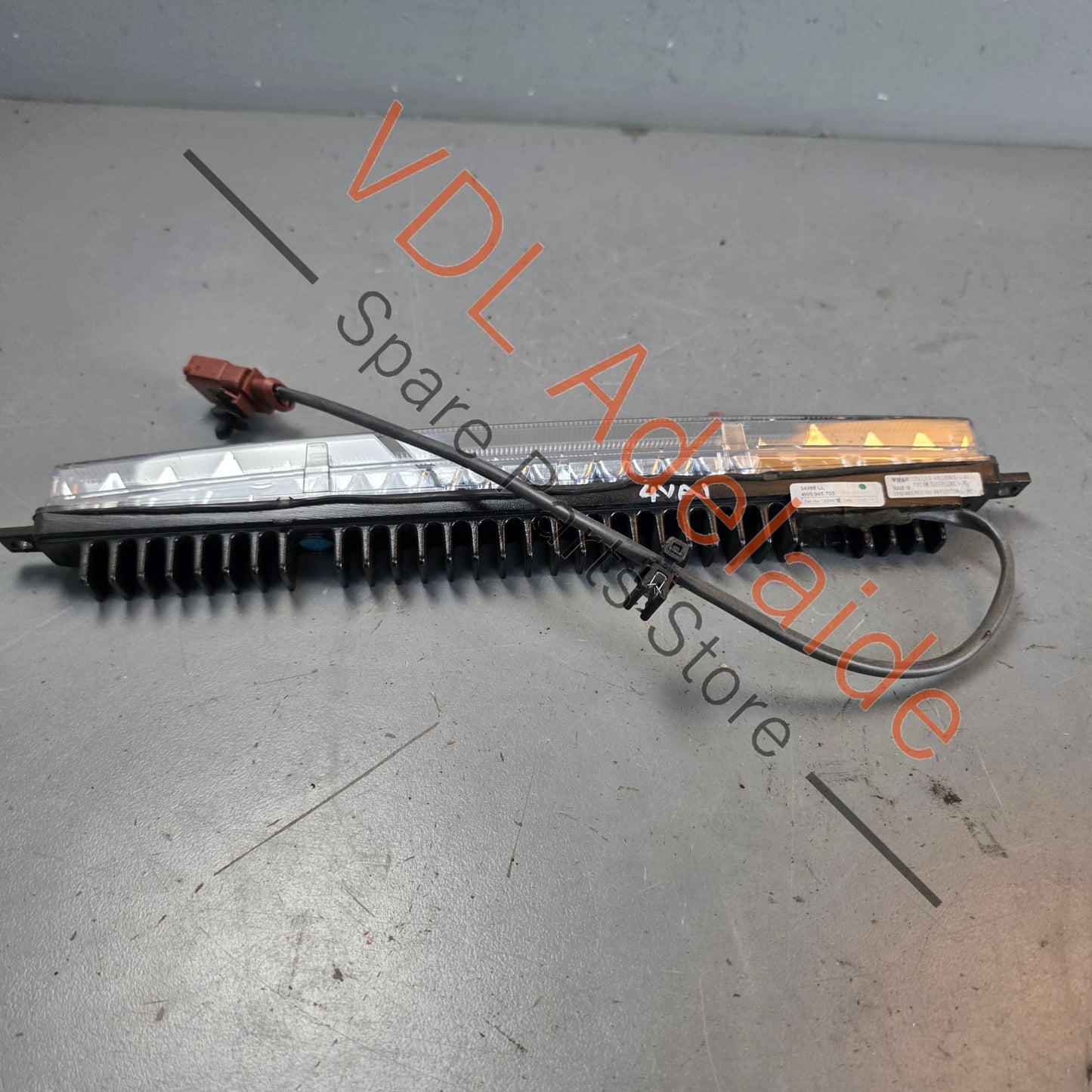 4W0945703   Bentley Bentayga Rear Bumper Reversing Light 4W0945703