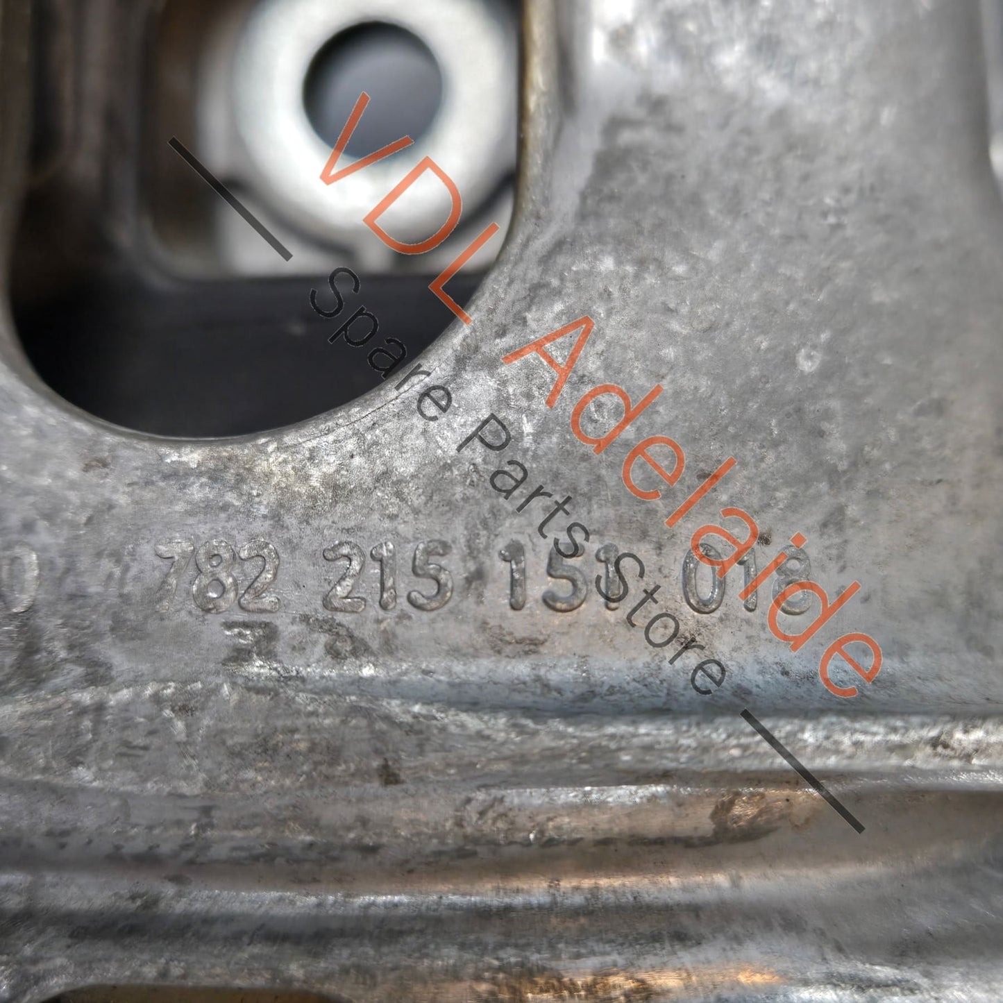 4M0199255AJ   Bentley Bentayga Engine Mount Left 4M0199255AJ