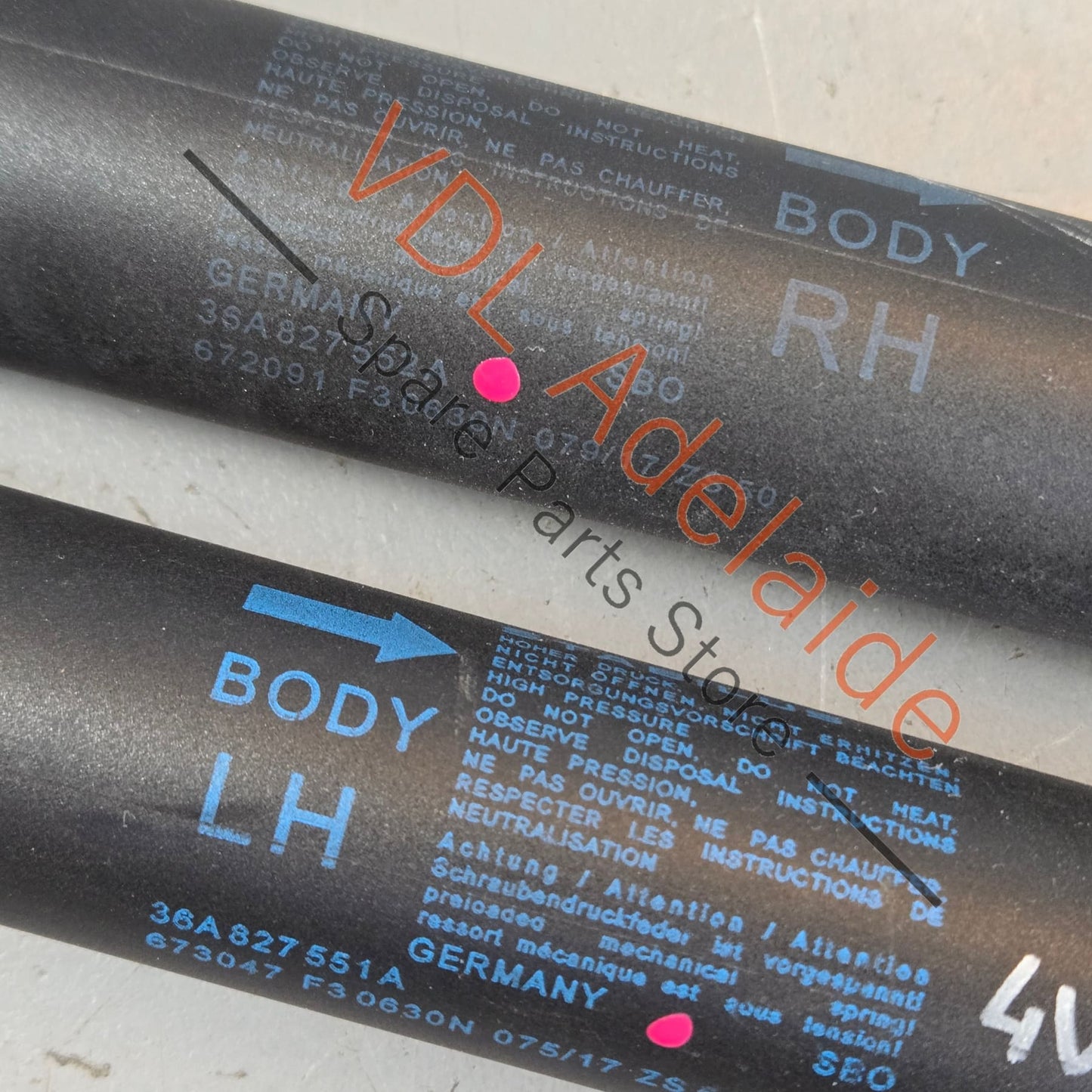 36A827551A   Bentley Bentayga Boot Strut Set Pair 36A827551A 36A827552A
