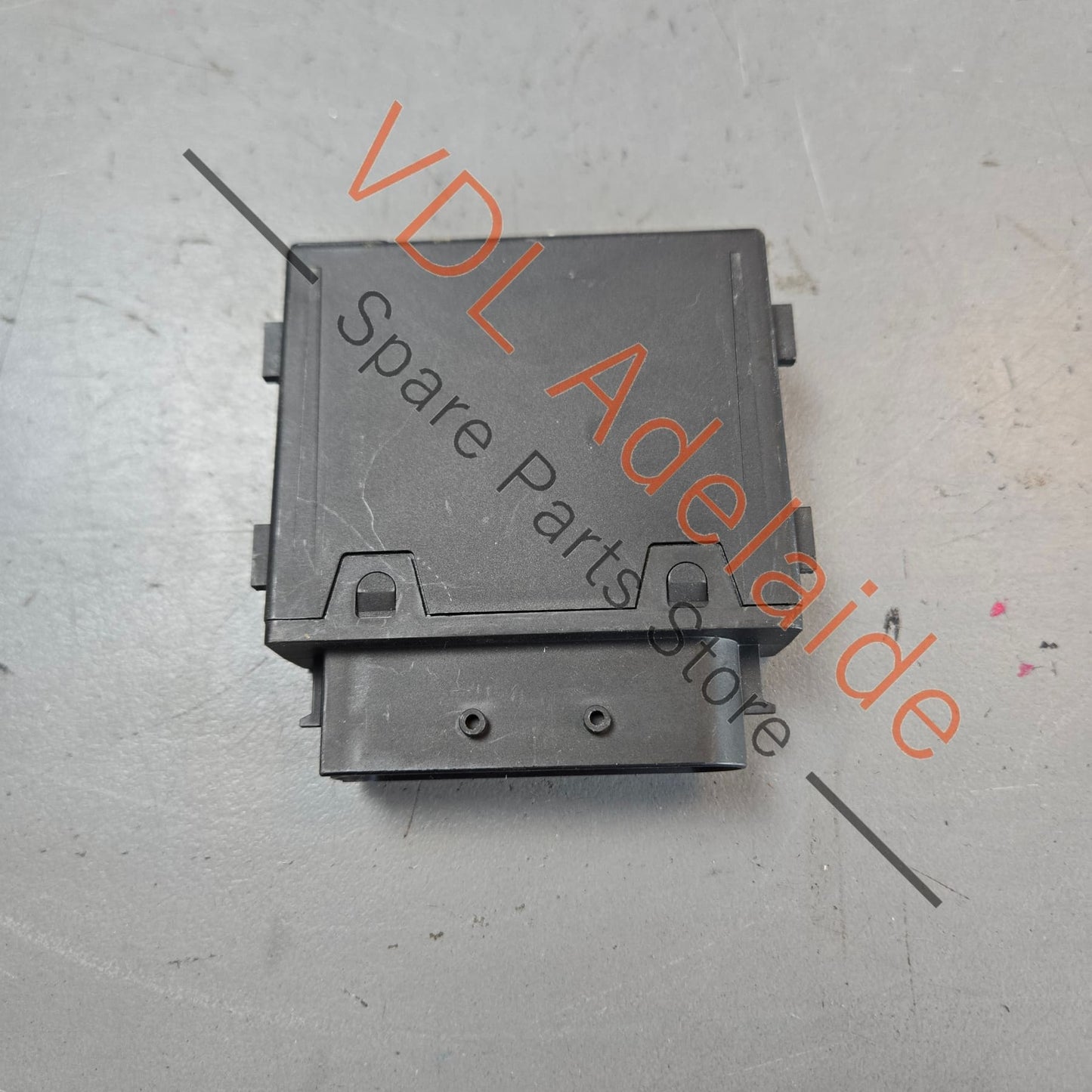 4M0906093K    Audi VW Bentley Bentayga Fuel Pump Control Module 4M0906093K