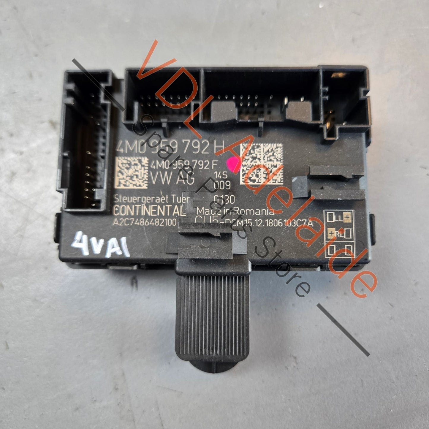 4M0959792H    Audi Bentley VW Door Control Module 4M0959792H