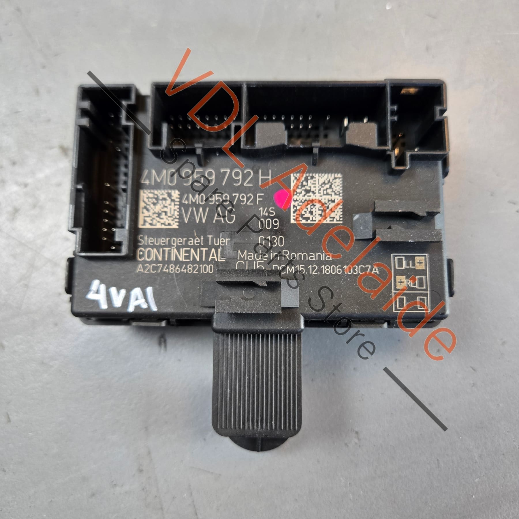4M0959792H    Audi Bentley VW Door Control Module 4M0959792H