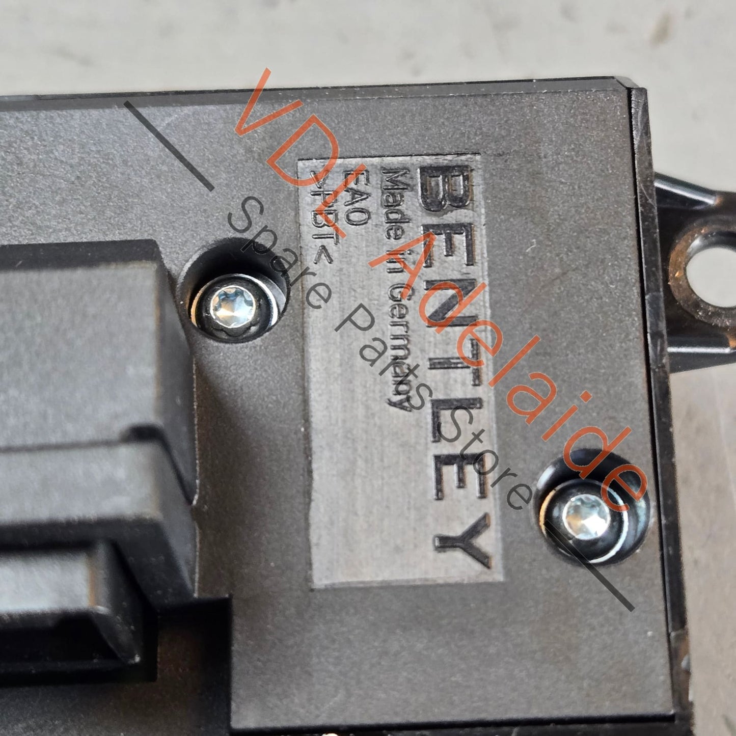 36A927225A    Bentley Bentayga EPB Electric Park Brake Switch 36A927225A