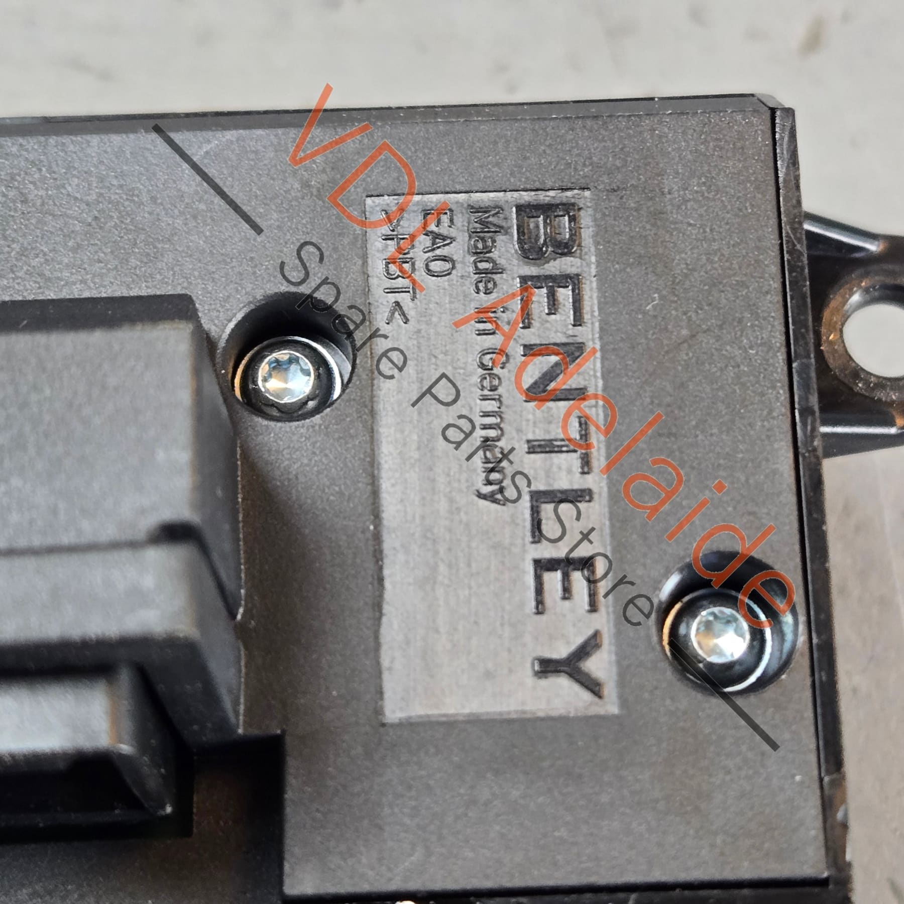 36A927225A    Bentley Bentayga EPB Electric Park Brake Switch 36A927225A