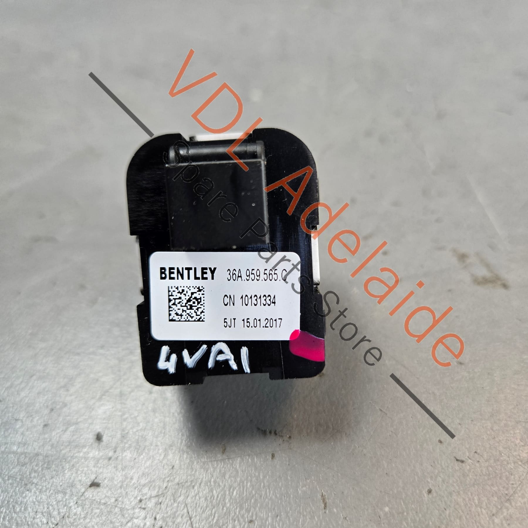 36A959565C    Bentley Bentayga Power Mirror Switch 36A959565C
