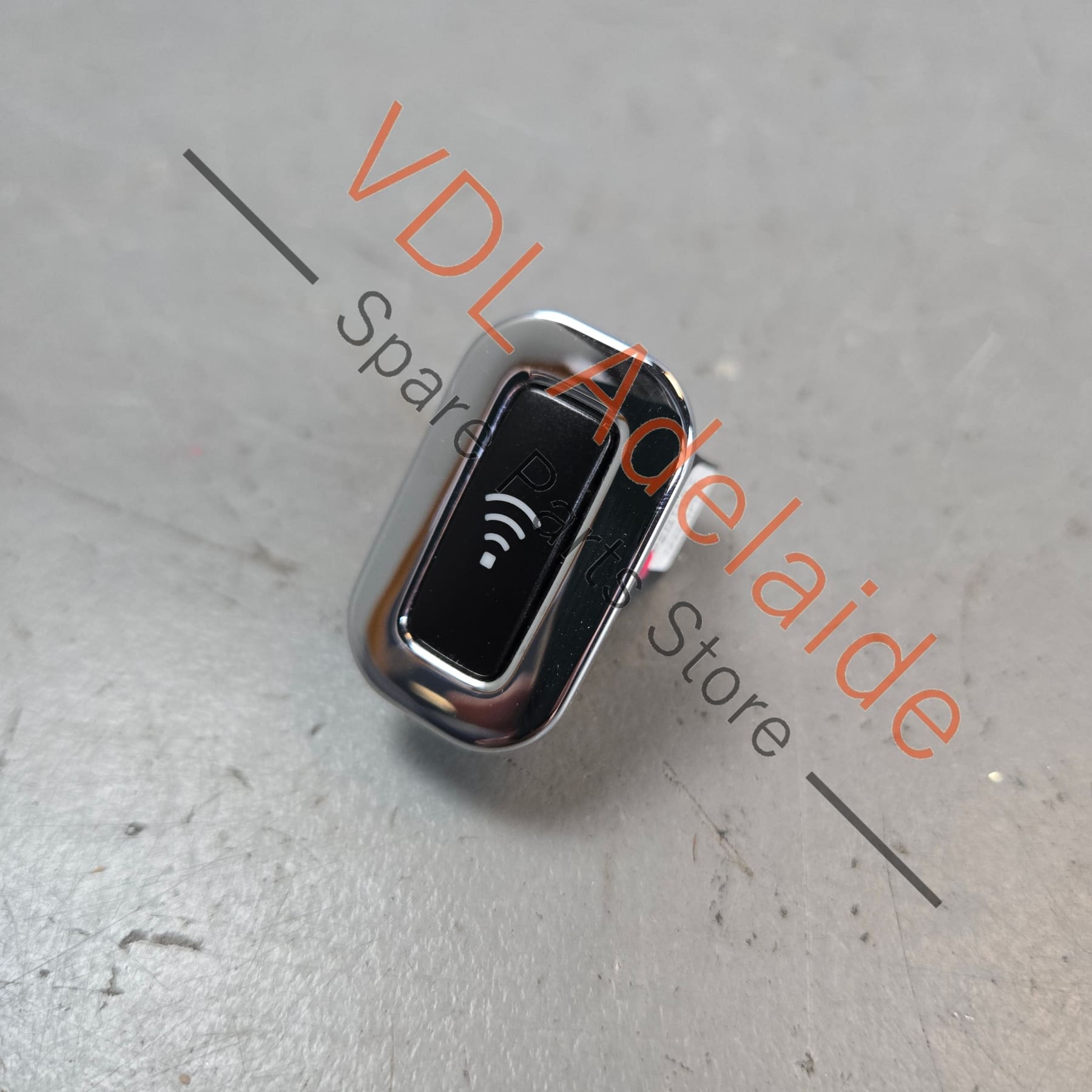 3Y0962109B    Bentley Bentayga Interior Motion Alarm Switch 3Y0962109B