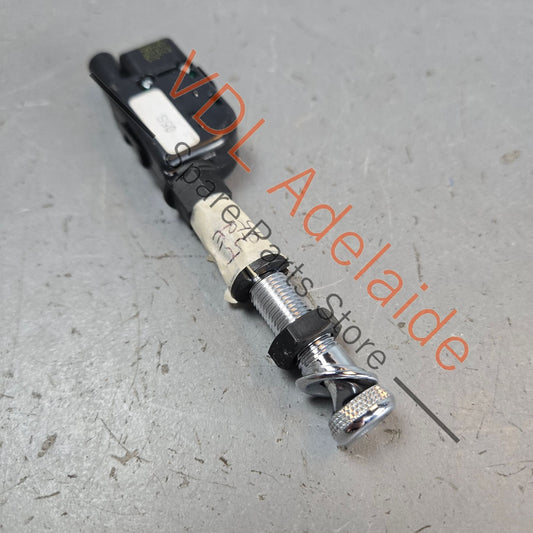 36A819820 3Y0819790C 36A819741  Bentley Bentayga Air Conditioning Vent Adjustment Pull Switch Assy 36A819820 3Y0819790C 36A819741 Front Centre