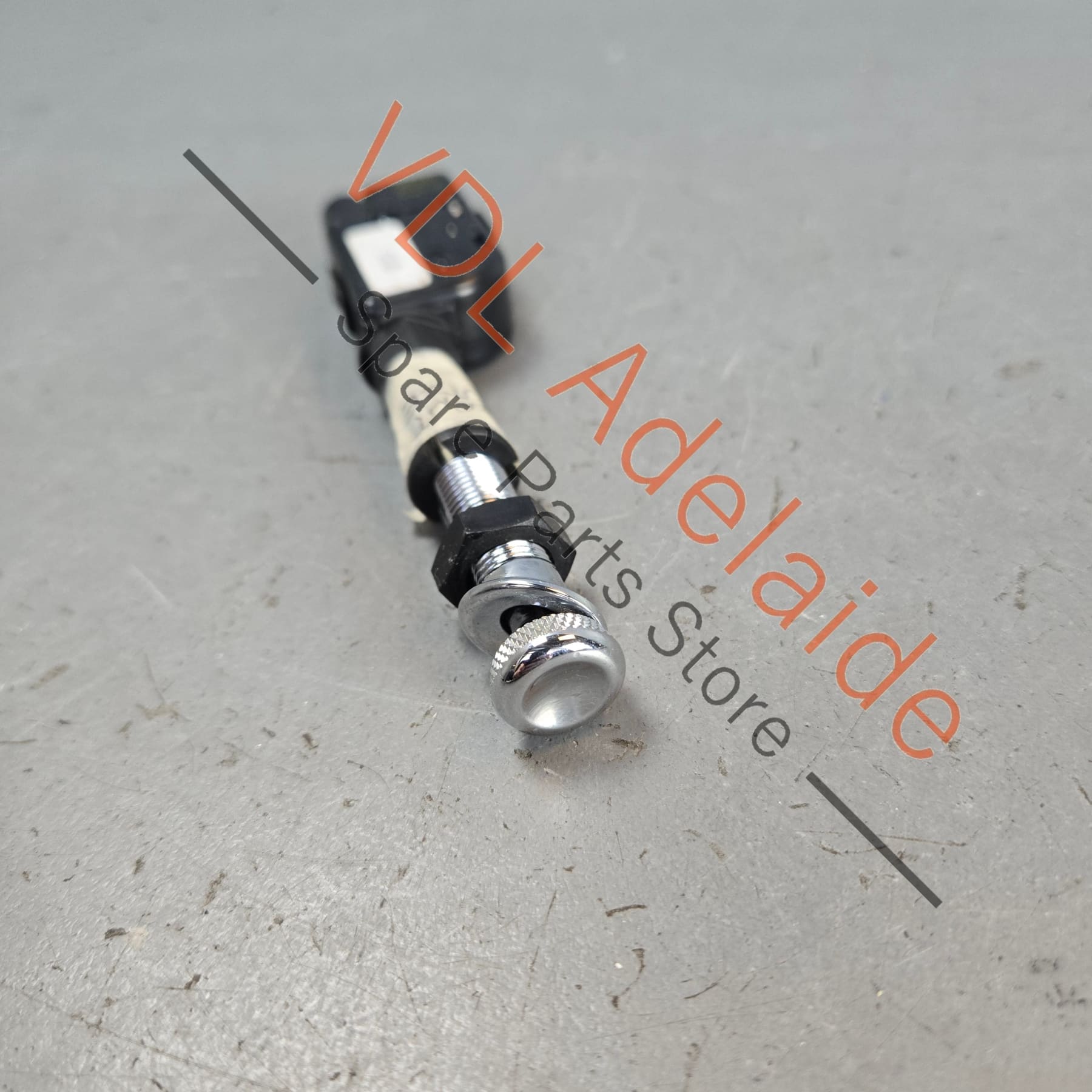 36A819820 3Y0819790C 36A819741  Bentley Bentayga Air Conditioning Vent Adjustment Pull Switch Assy 36A819820 3Y0819790C 36A819741 Front Centre