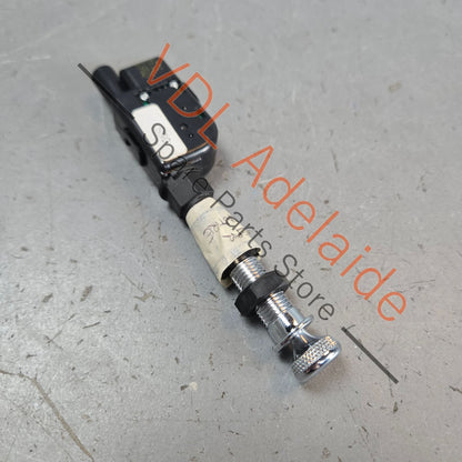36A819820 3Y0819790C 36A819741  Bentley Bentayga Air Conditioning Vent Adjustment Pull Switch Assy 36A819820 3Y0819790C 36A819741 Rear Centre
