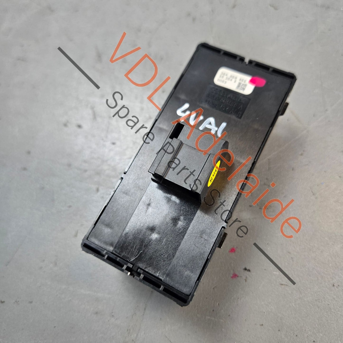 36A959851    Bentley Bentayga Genuine Drivers Door Window Switch 36A959851