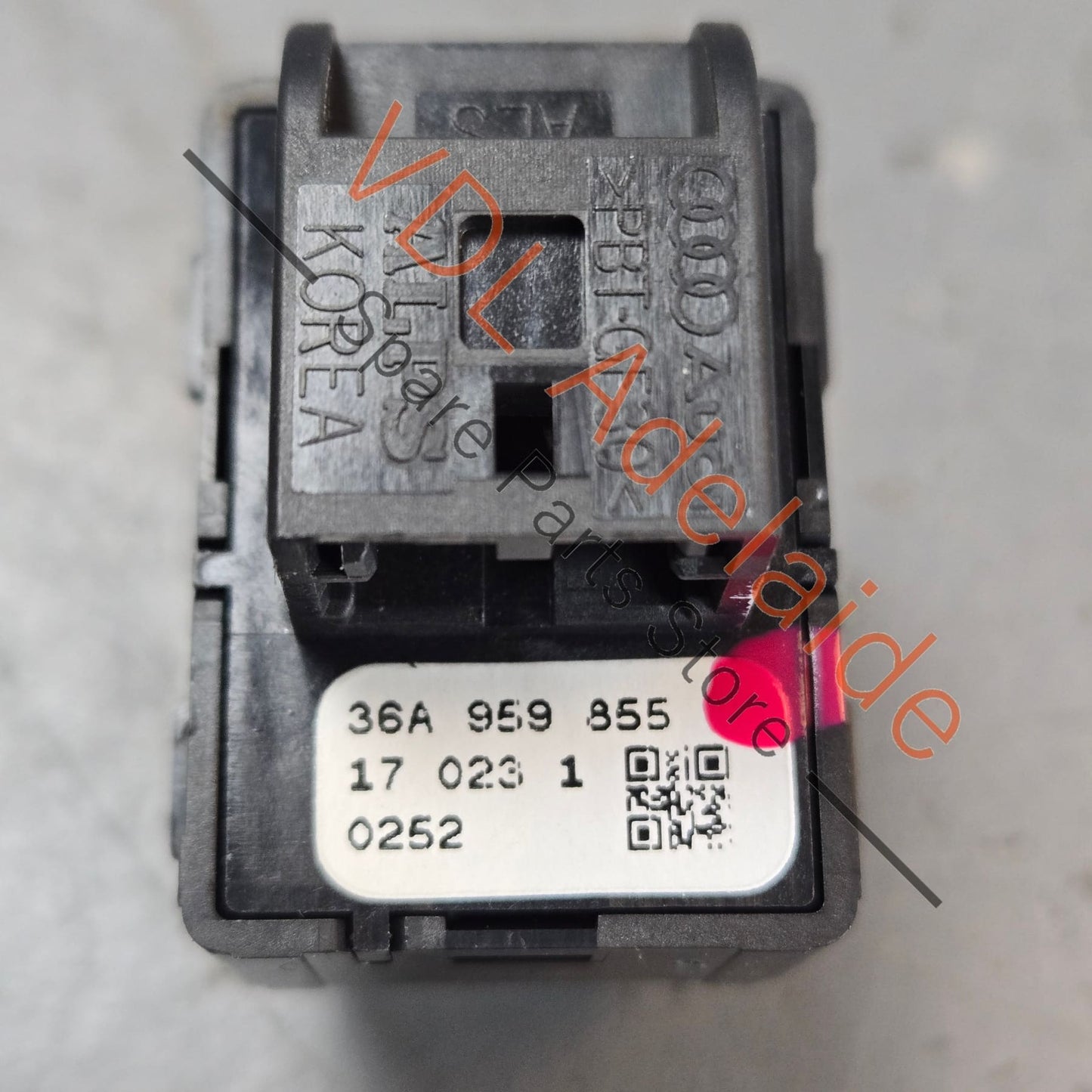 36A959855    Bentley Bentayga Genuine Passenger Door Window Switch 36A959855