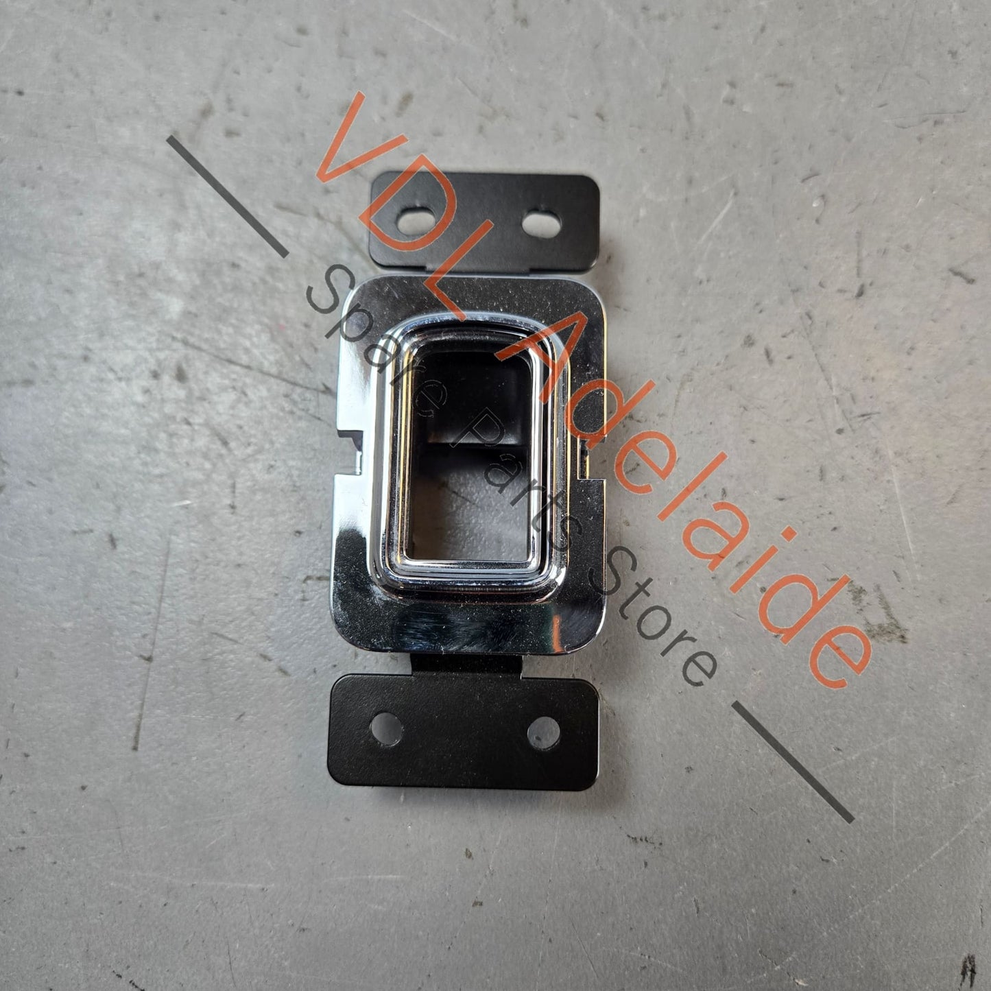 36A959518 36A858523A   Bentley Bentayga Passenger Door Switch Trim Chrome 36A959518 36A858523A