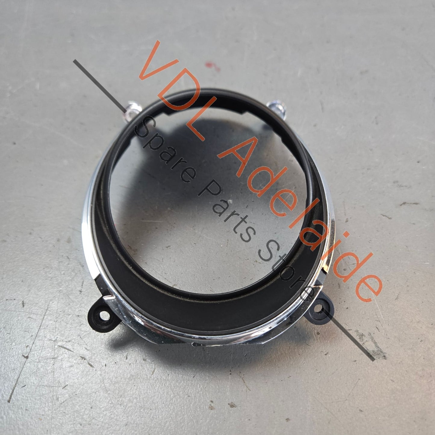 36A858741    Bentley Bentayga Front Centre Air Vent Trim 36A858741 Left