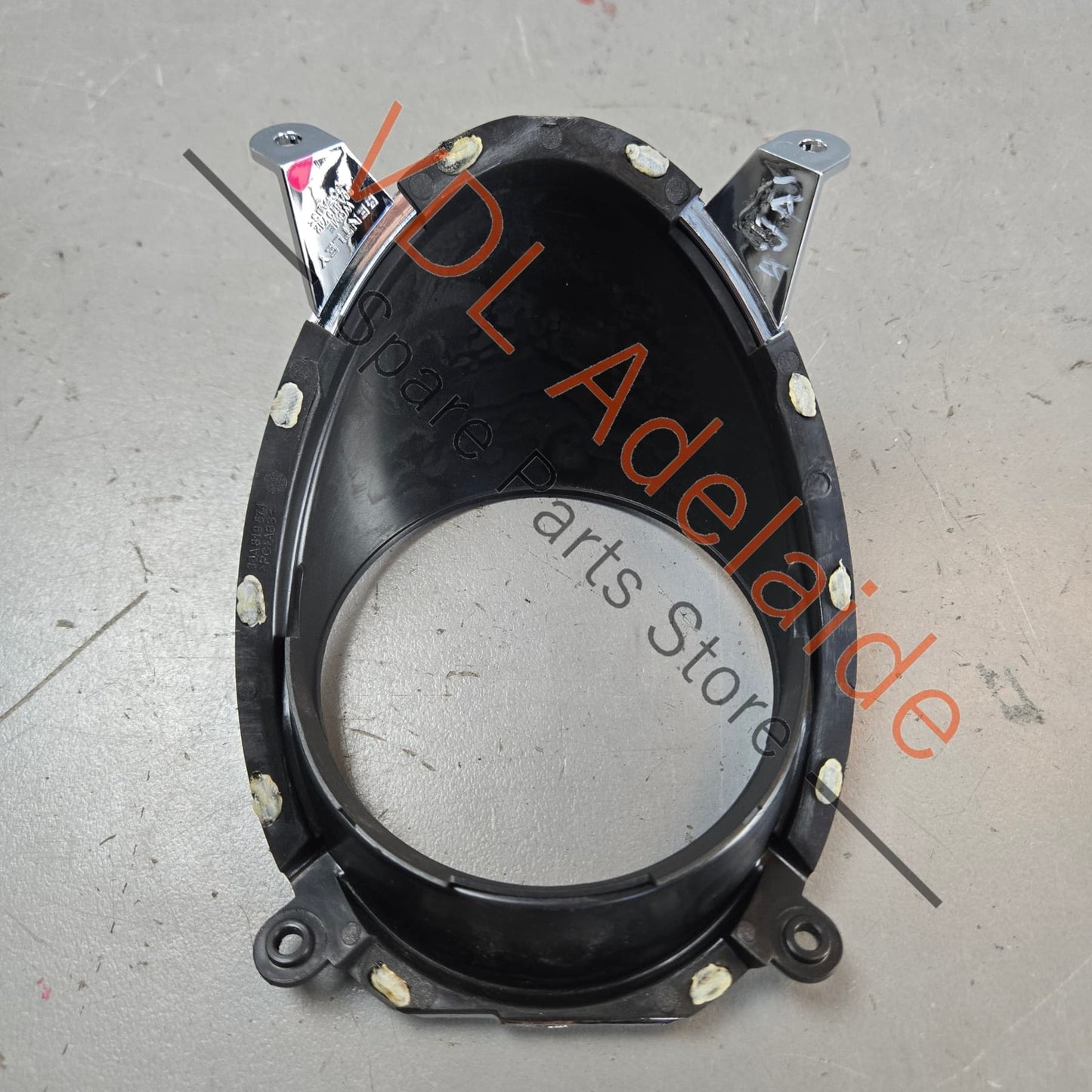 36A858742    Bentley Bentayga Front Centre Air Vent Trim 36A858742 Right