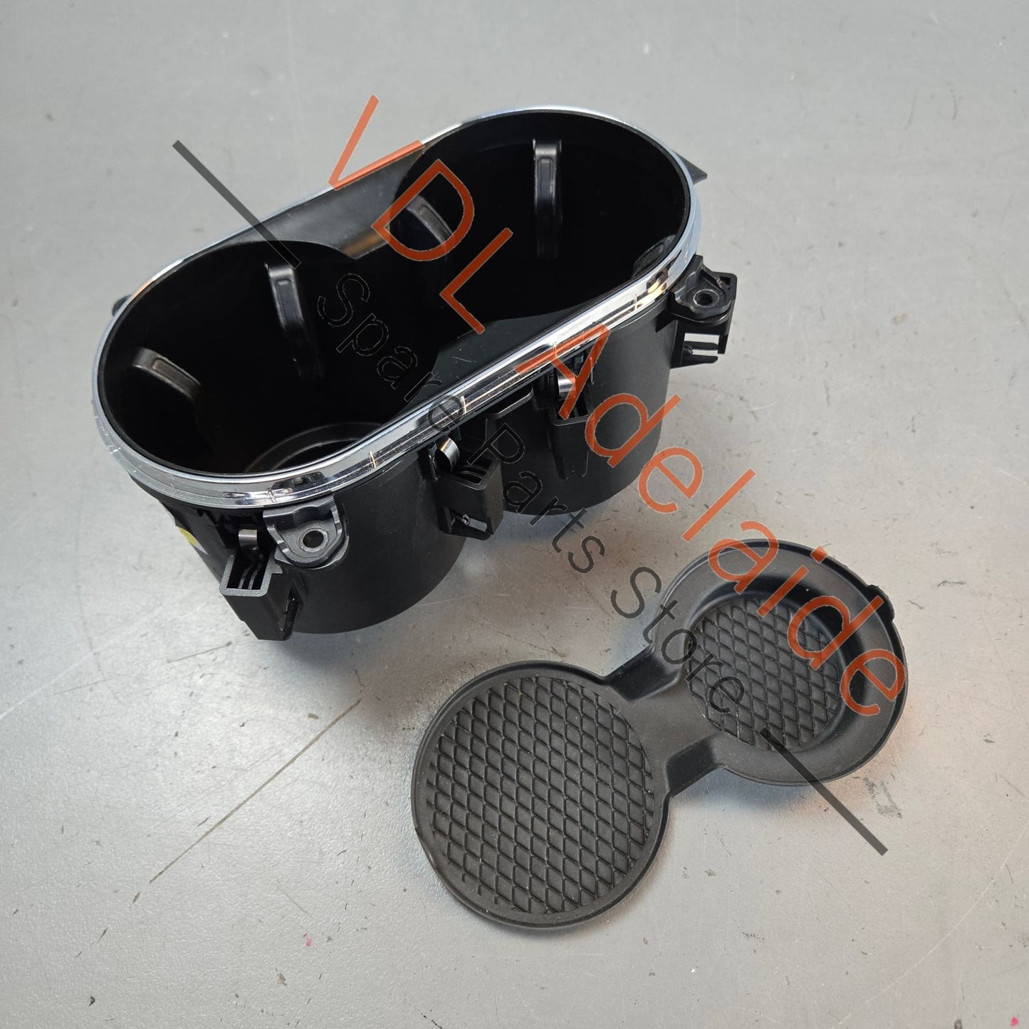 36A862533 36A860687   Bentley Bentayga Centre Console Drinks Cup Holder with Chrome Surround 36A860687 36A862533