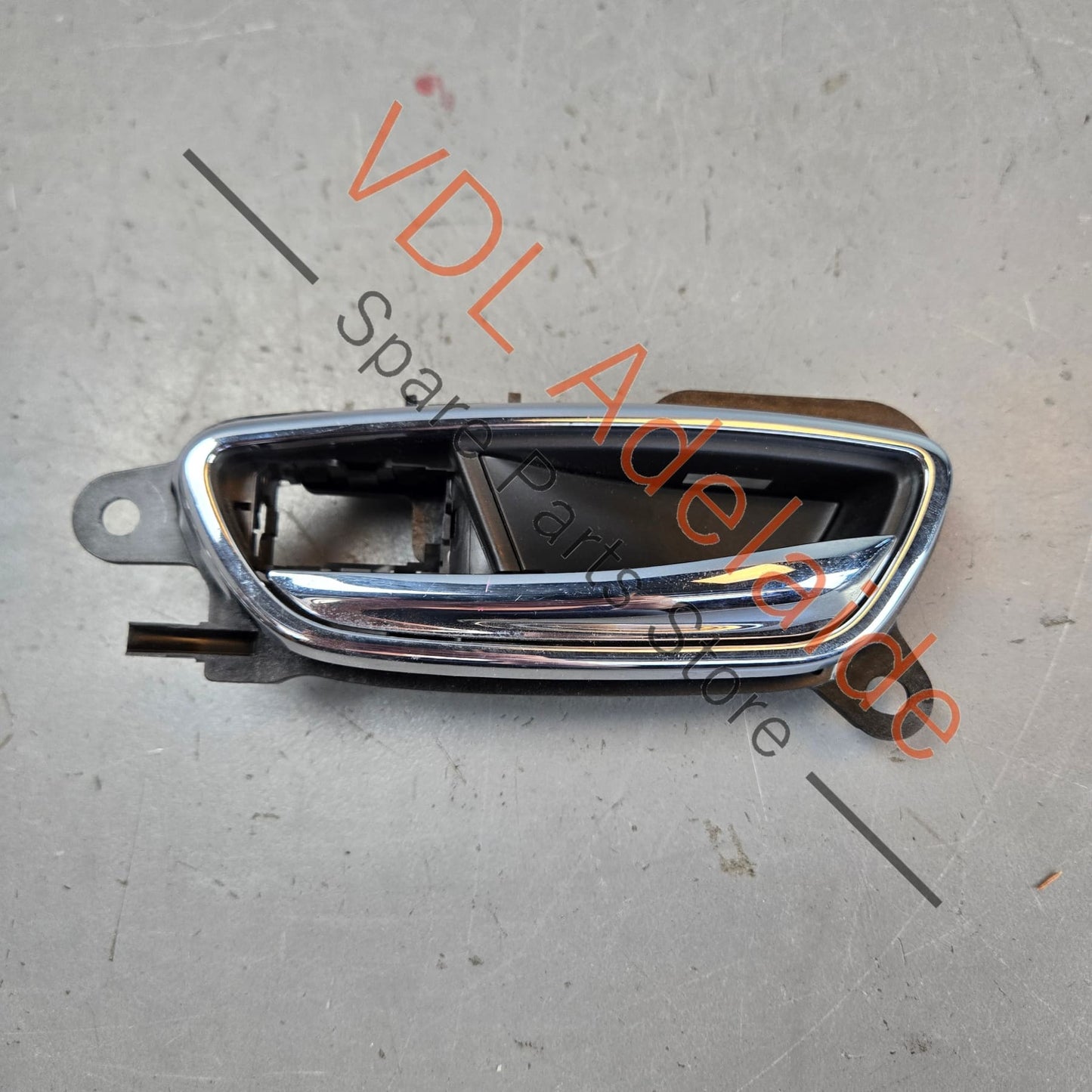 4W0837197, 36A837113A   Bentley Bentayga Interior Door Handle Pull Right 34W0837197, 36A837113A