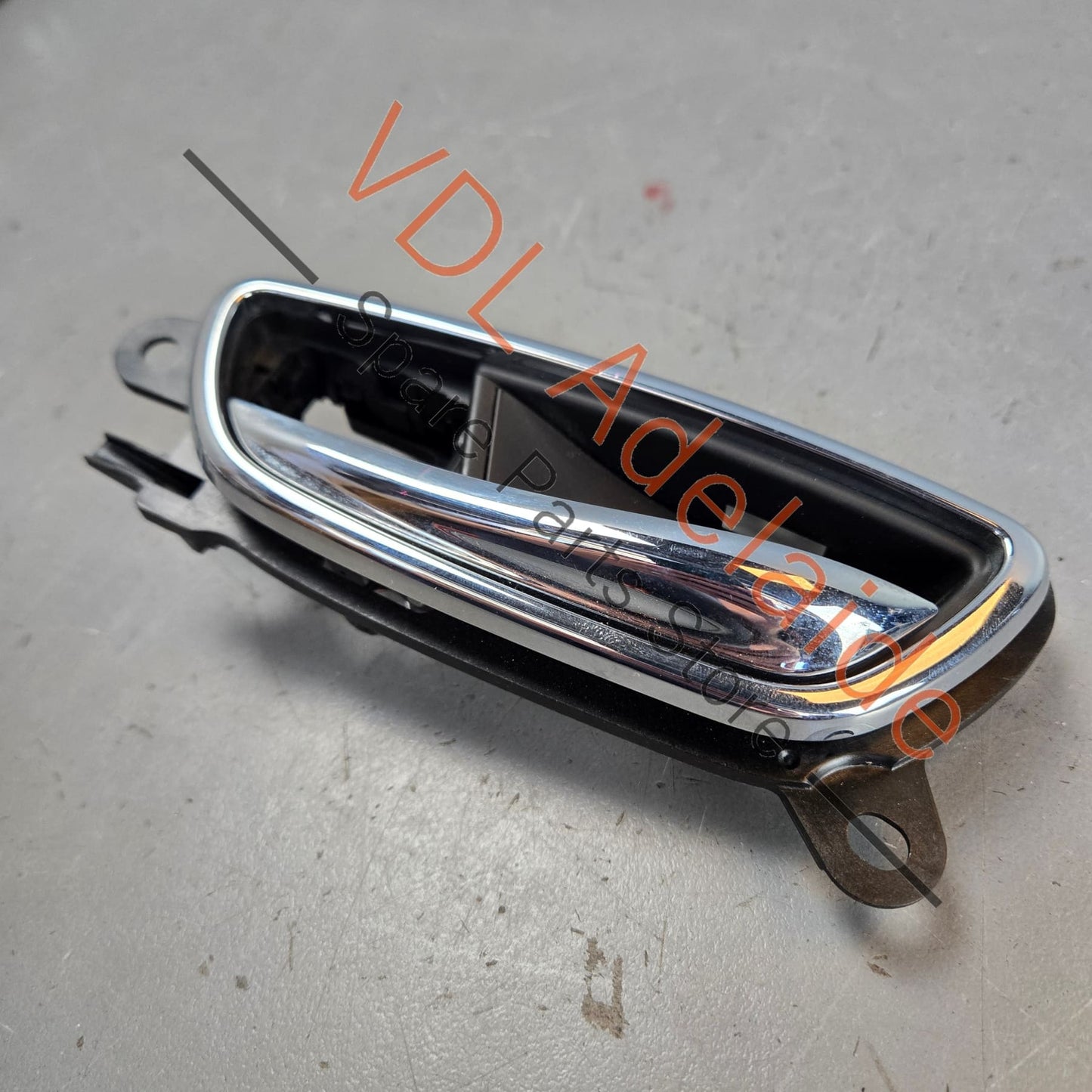 4W0837197, 36A837113A   Bentley Bentayga Interior Door Handle Pull Right 34W0837197, 36A837113A