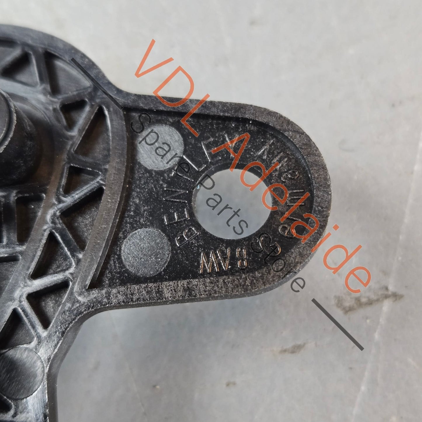 4W0837197, 36A837113A   Bentley Bentayga Interior Door Handle Pull Right 34W0837197, 36A837113A