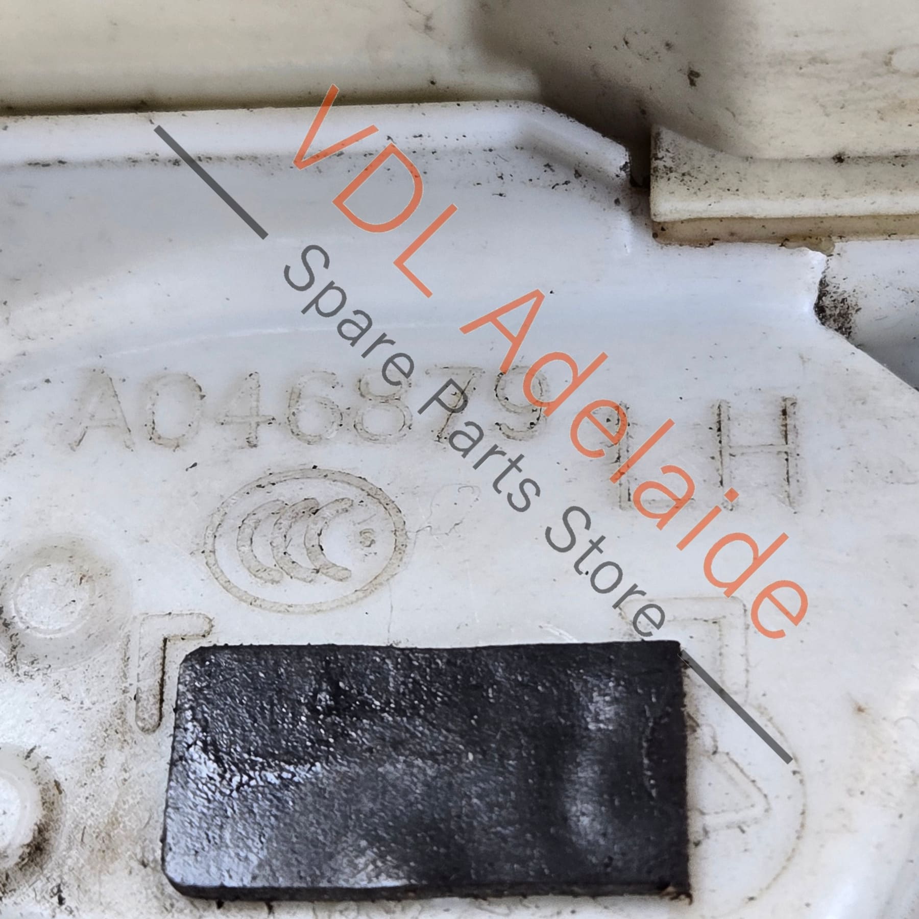 4M2837015D    Audi Q7 Bentley Bentayga Door Lock Module Left Front 4M2837015D