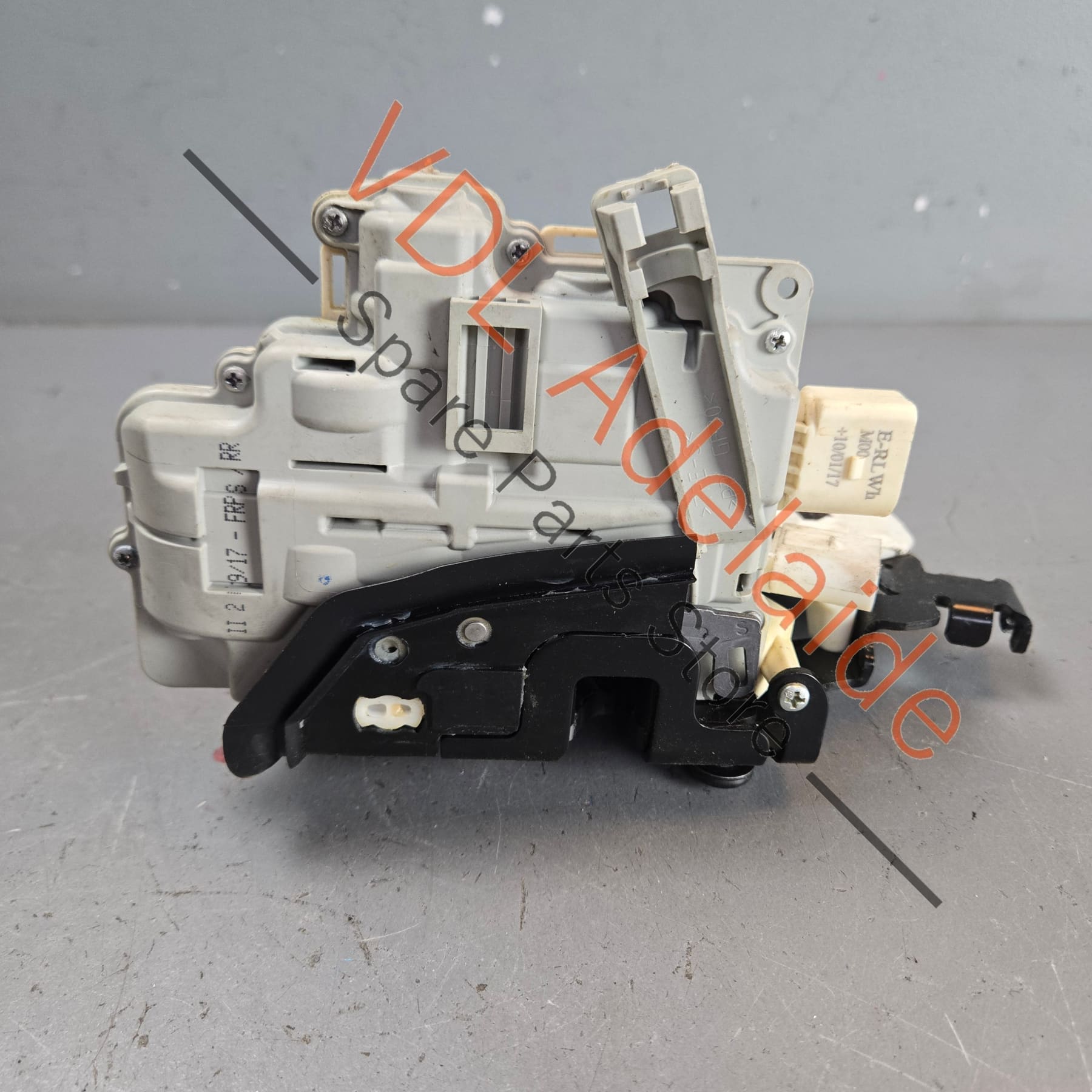 4M2837015D    Audi Q7 Bentley Bentayga Door Lock Module Left Front 4M2837015D