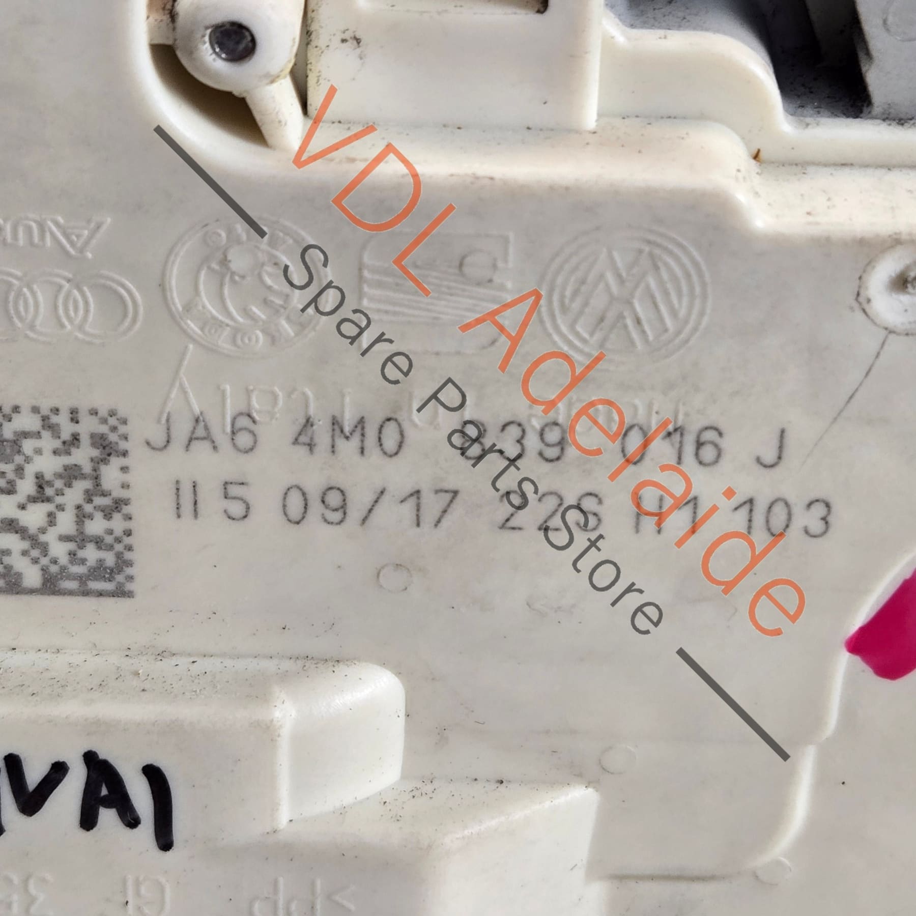 4M0839016J    Audi Q7 Bentley Bentayga Door Lock Module Right Rear 4M0839016J