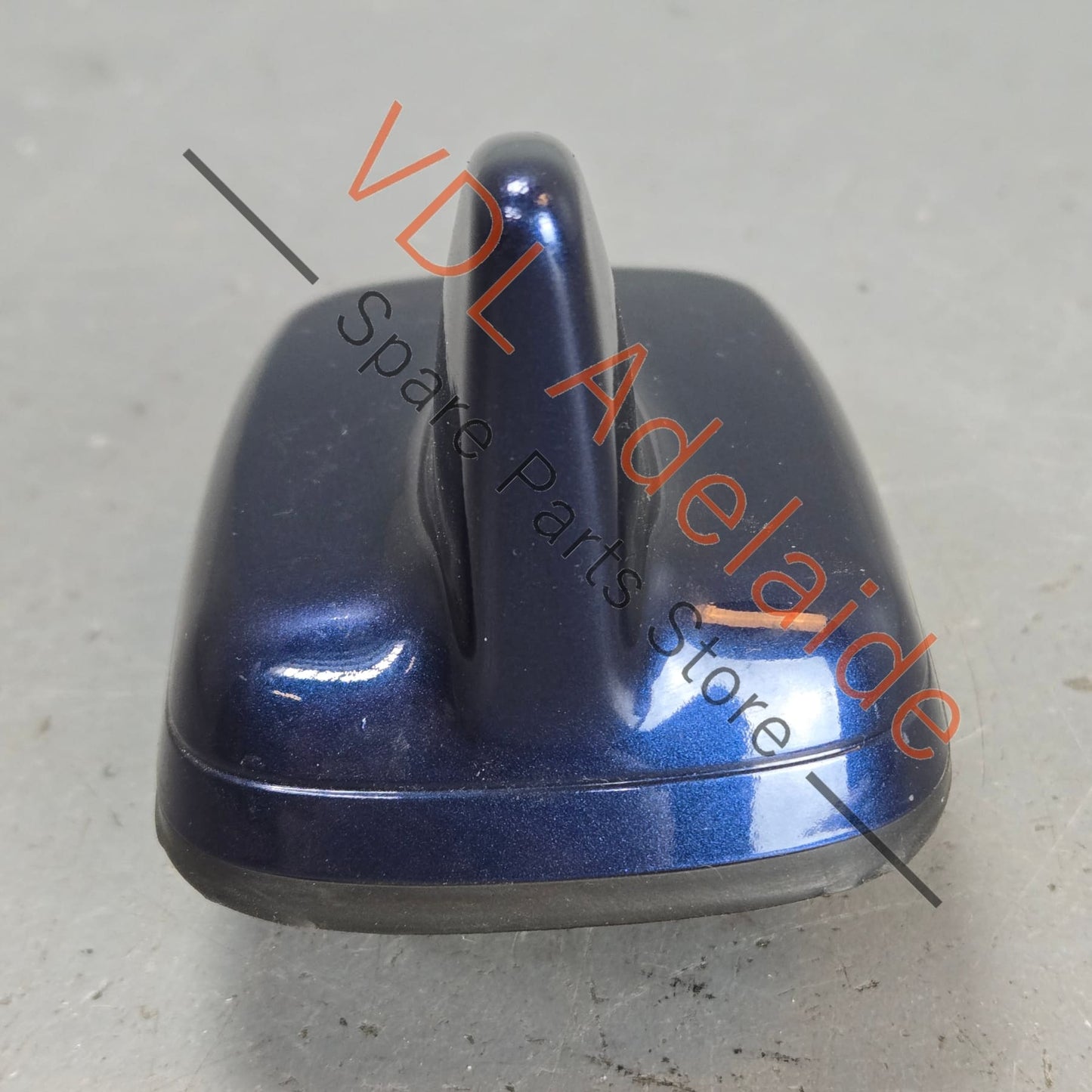 4M0035503K    Bentley Bentayga Audi Q5 Q7 A4 S4 B9 Roof Mounted Shark Fin Antenna Aerial 4M0035503K