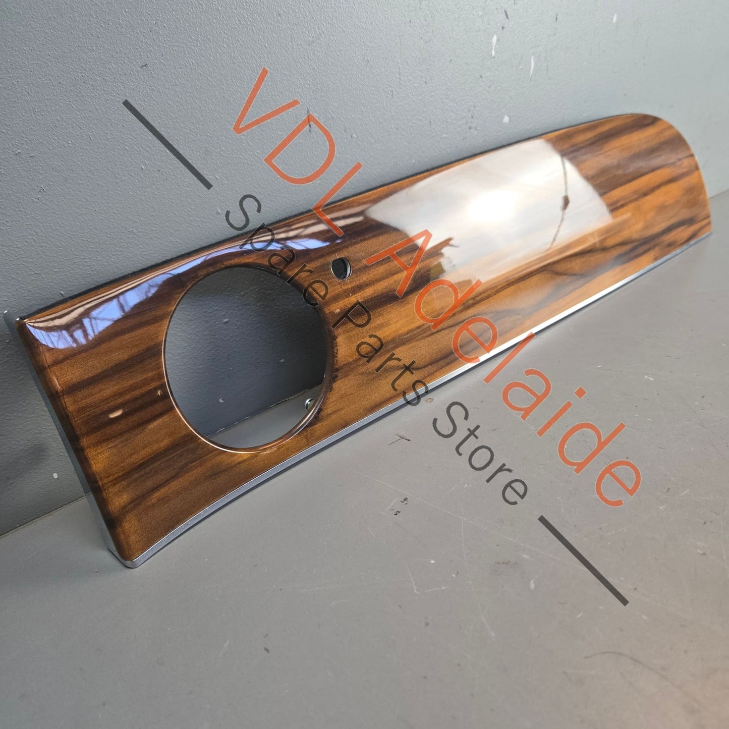 36C857053B    Bentley Bentayga Passenger Glovebox Trim Dash Wood Liquid Amber Veneered Interior 36C857053B