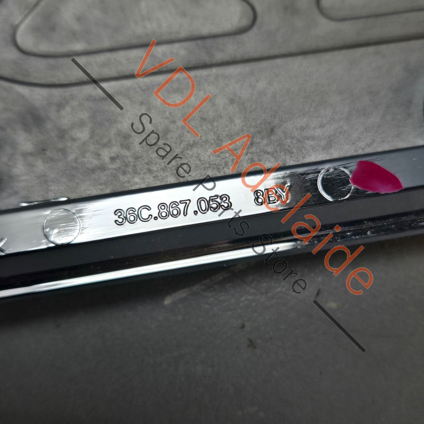 36C857053B    Bentley Bentayga Passenger Glovebox Trim Dash Wood Liquid Amber Veneered Interior 36C857053B