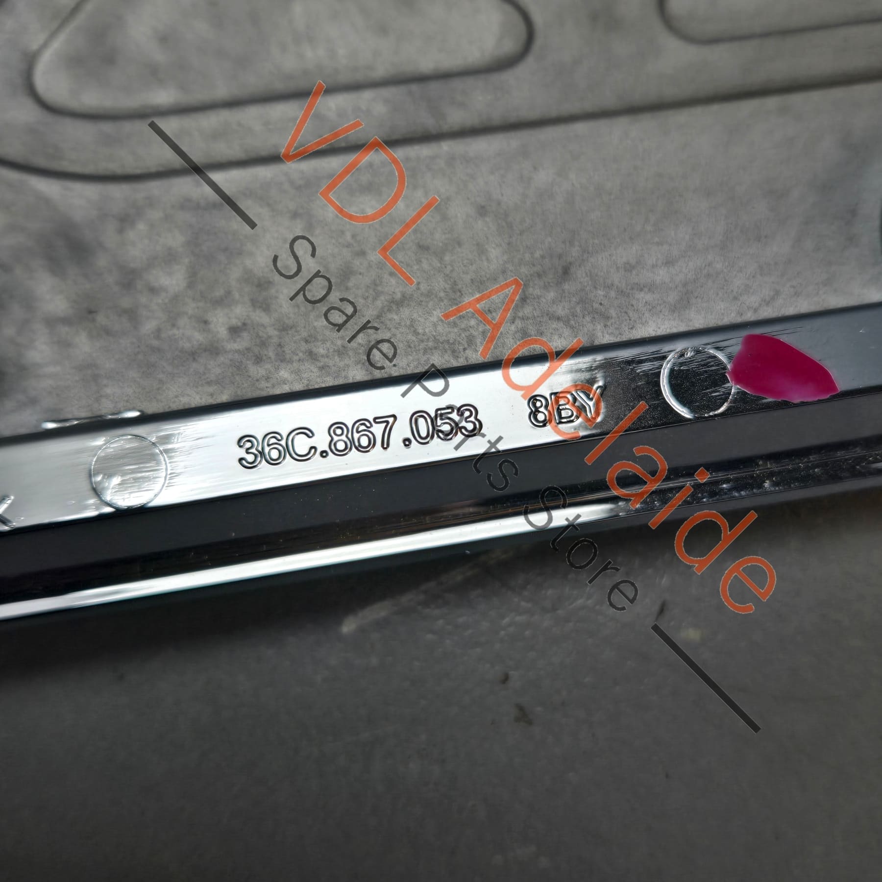 36C857053B    Bentley Bentayga Passenger Glovebox Trim Dash Wood Liquid Amber Veneered Interior 36C857053B
