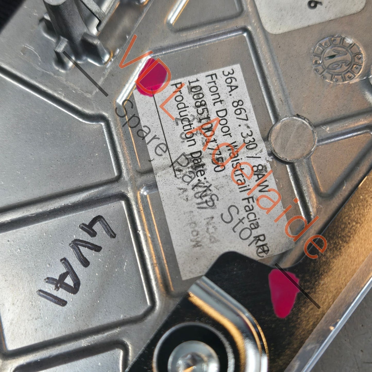 36A864751B 36A8673308AW   Bentley Bentayga Front Left Door Trim Insert Wood Liquid Amber Veneered Interior 36A864751B