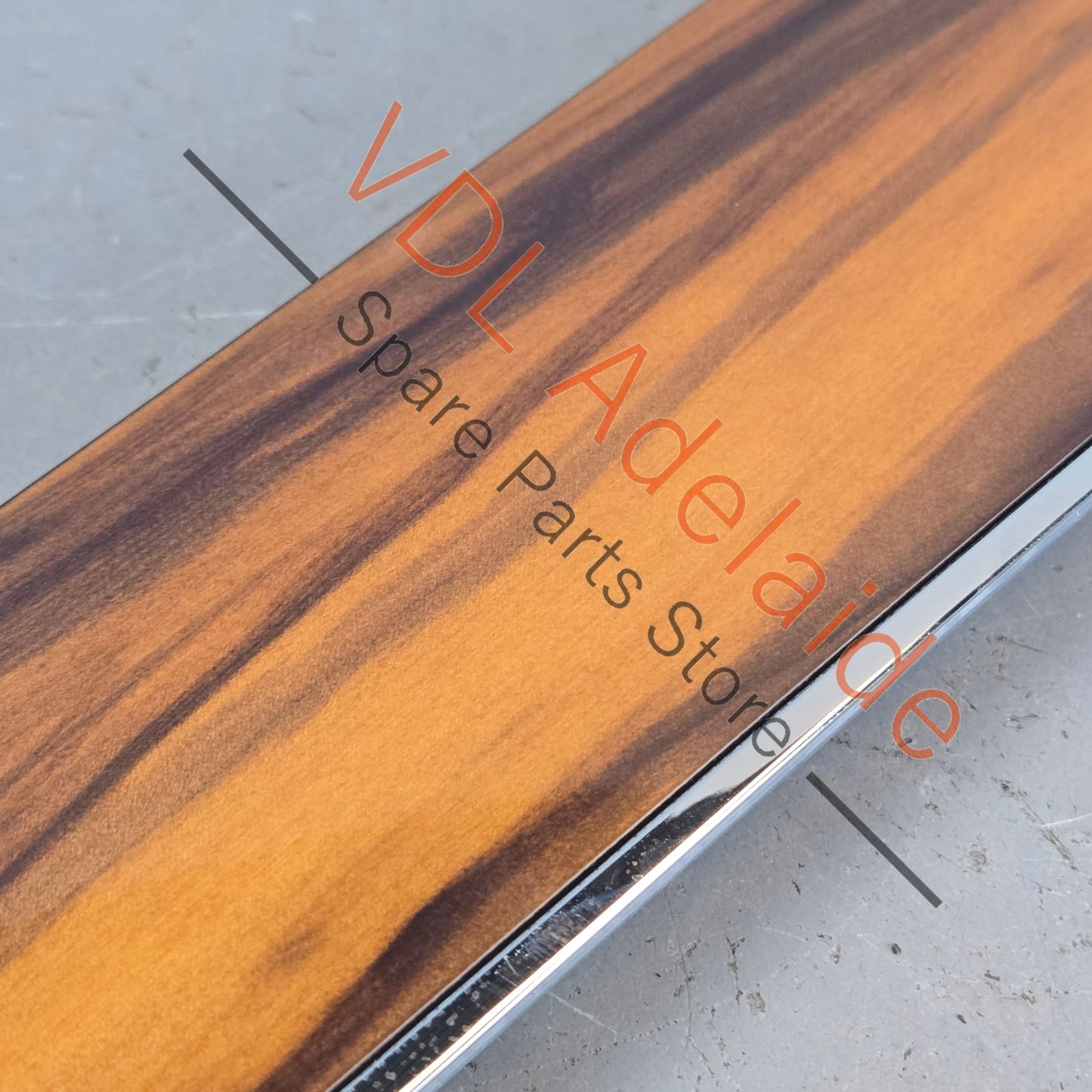 36A864752B 36A8673298AW   Bentley Bentayga Front Right Door Trim Insert Wood Liquid Amber Veneered Interior 36A864752B