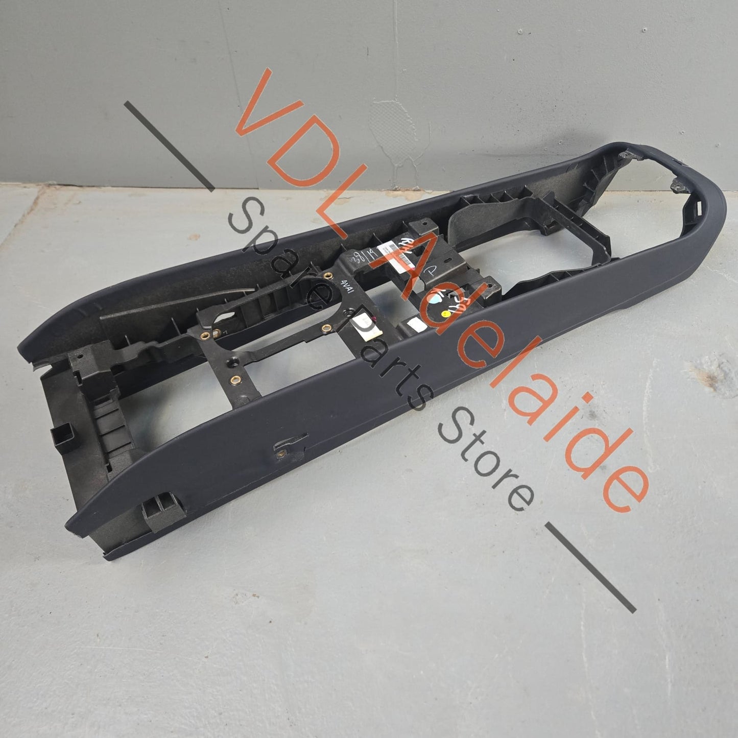36C863243B    Bentley Bentayga Centre Console Base Trim Imperial Blue Leather 36C863243B