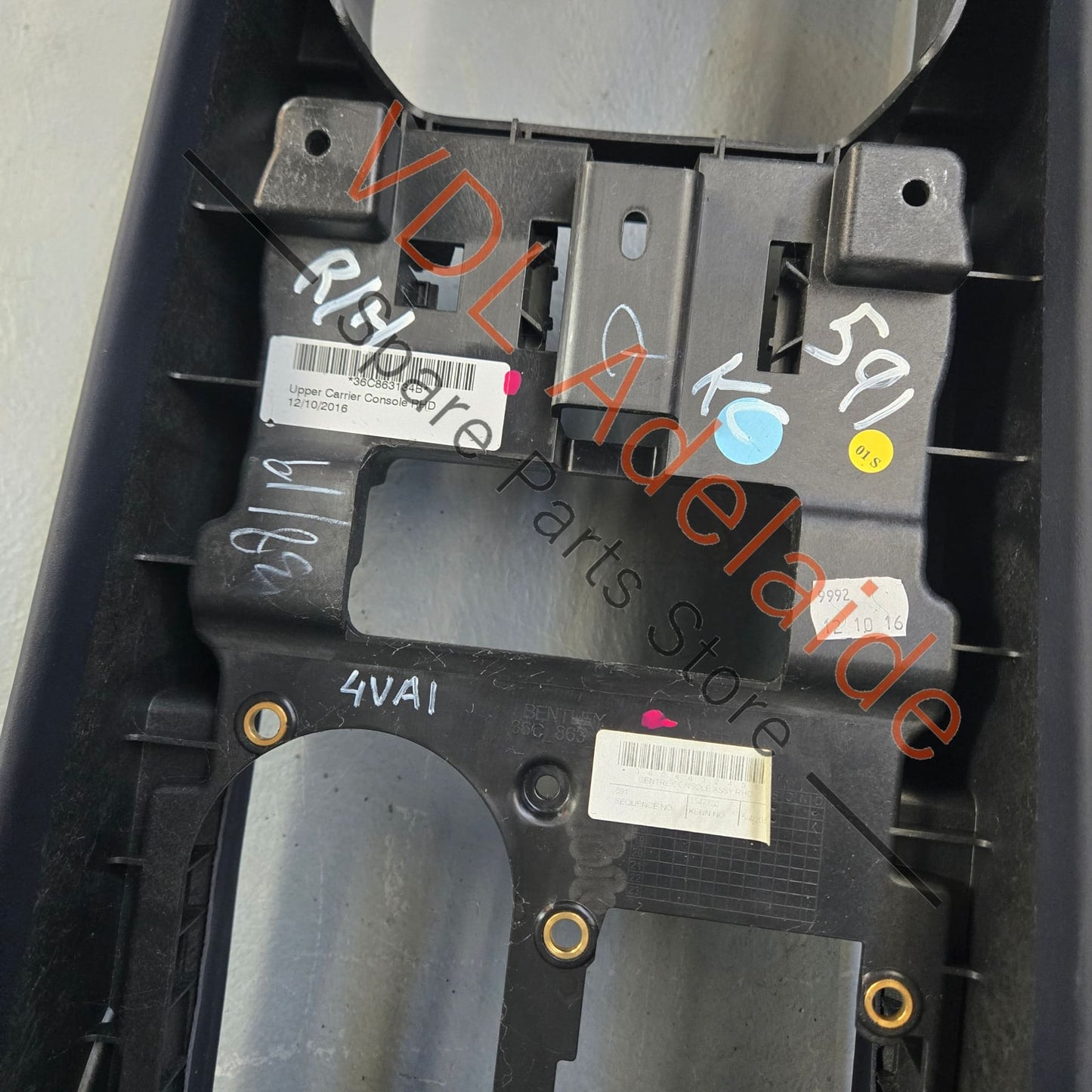 36C863243B    Bentley Bentayga Centre Console Base Trim Imperial Blue Leather 36C863243B