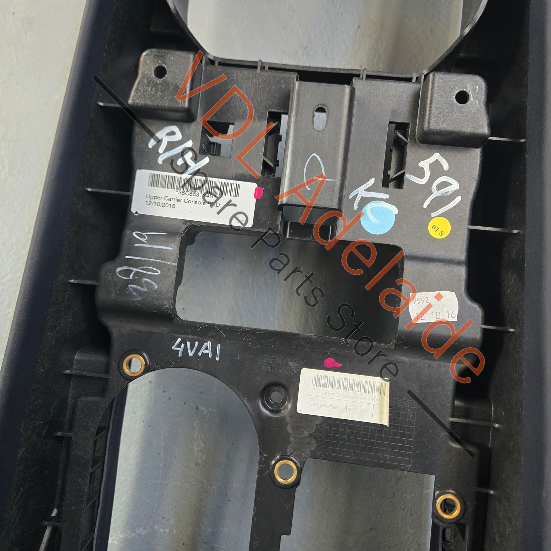 36C863243B    Bentley Bentayga Centre Console Base Trim Imperial Blue Leather 36C863243B