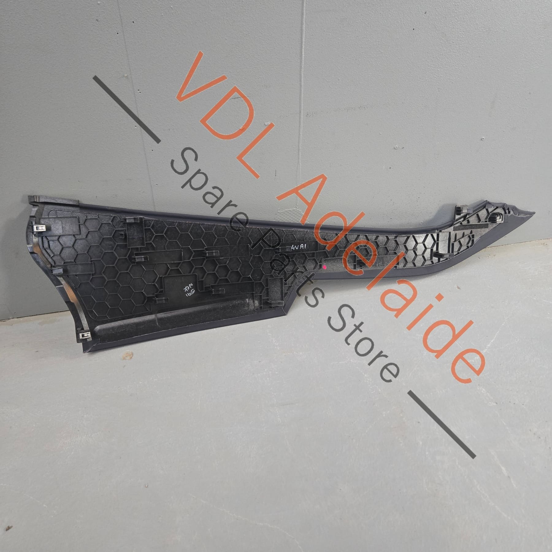 36A863239    Bentley Bentayga Centre Console Left Side Panel Trim Imperial Blue Leather 36A863239