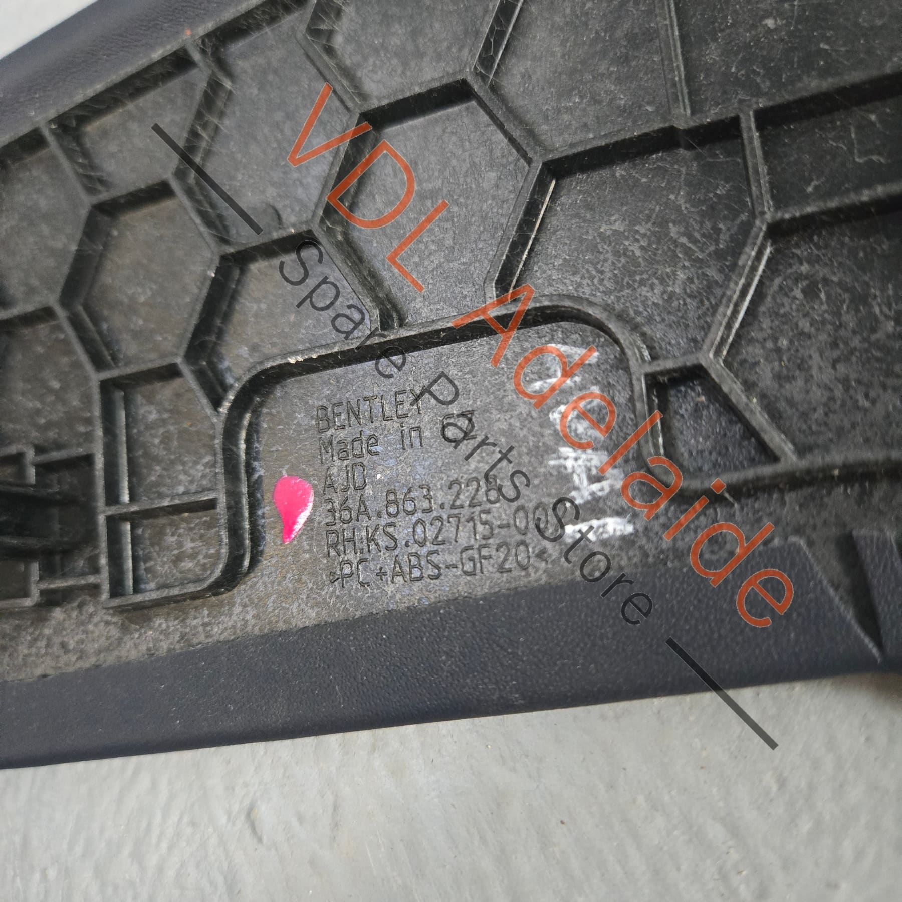36A863240    Bentley Bentayga Centre Console Right Side Panel Trim Imperial Blue Leather 36A863240