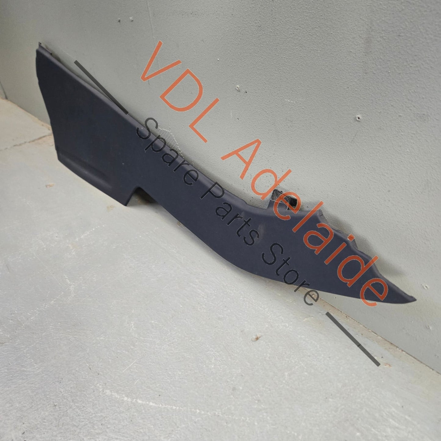 36A863240    Bentley Bentayga Centre Console Right Side Panel Trim Imperial Blue Leather 36A863240