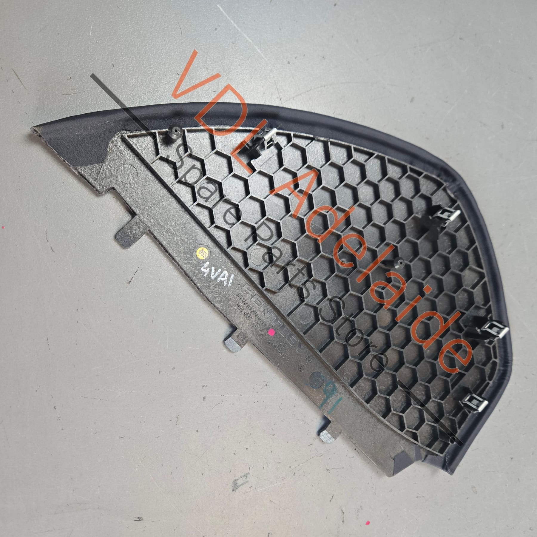 36A858247 36A858217   Bentley Bentayga Left Dashboard End Cover Side Panel Trim Imperial Blue Leather 36A858247