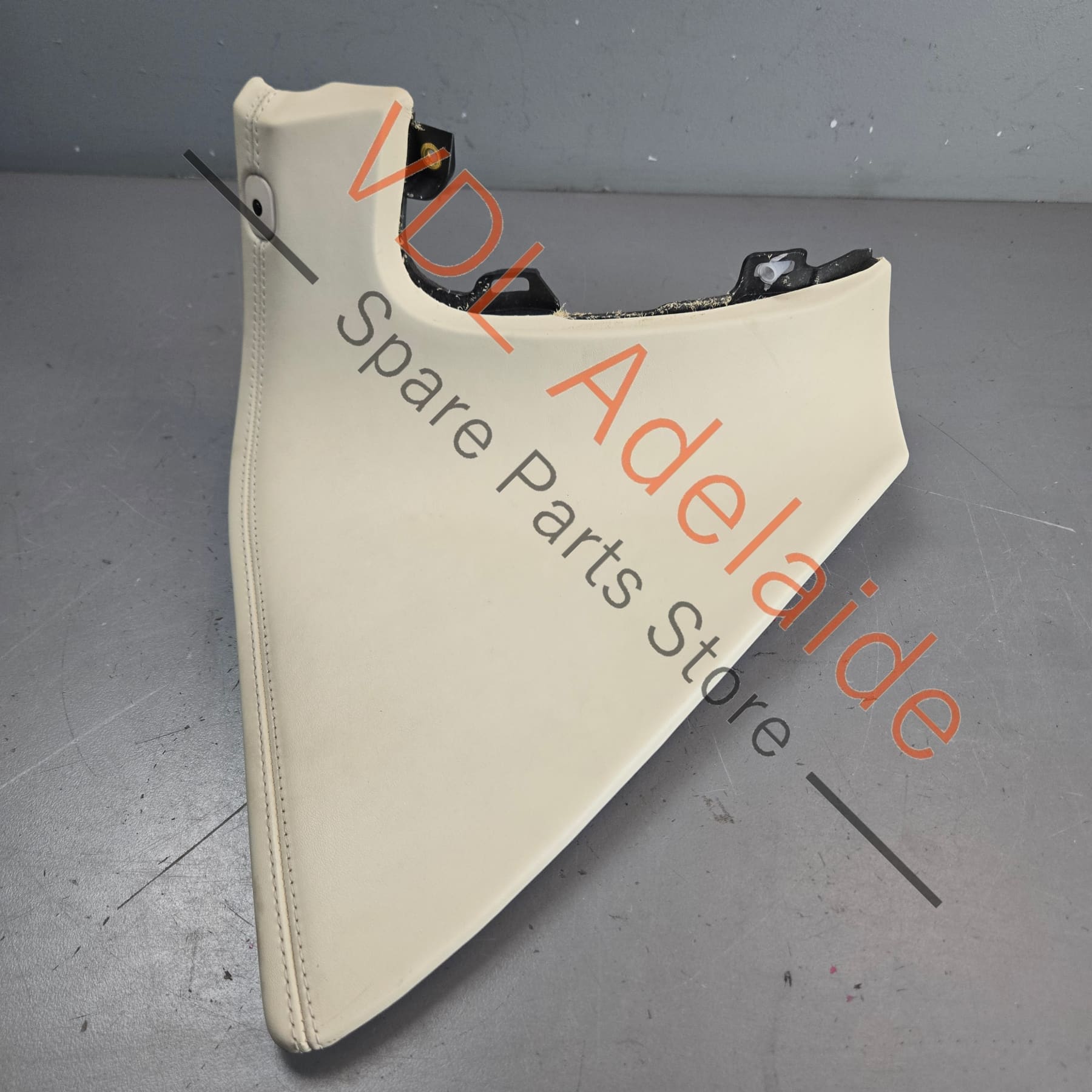 36C868116    Bentley Bentayga Right Side Drivers Lower Dashboard Trim Linen Leather 36C868116
