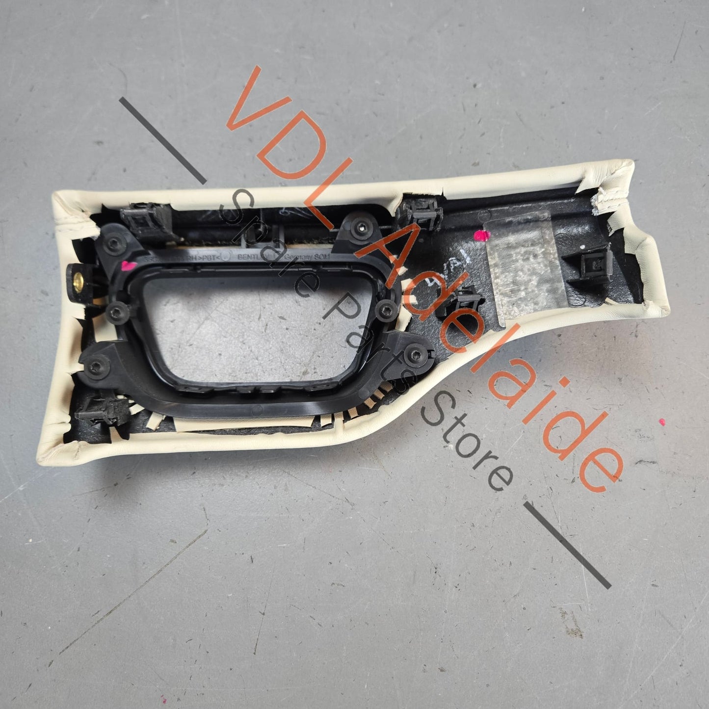 36C868115    Bentley Bentayga Right Side Headlight Switch Dashboard Trim Linen Leather 36C868115
