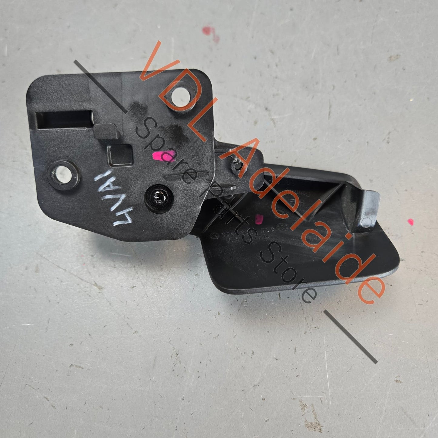 36C823533    Bentley Bentayga Right Bonnet Release Handle for RHD 36C823533
