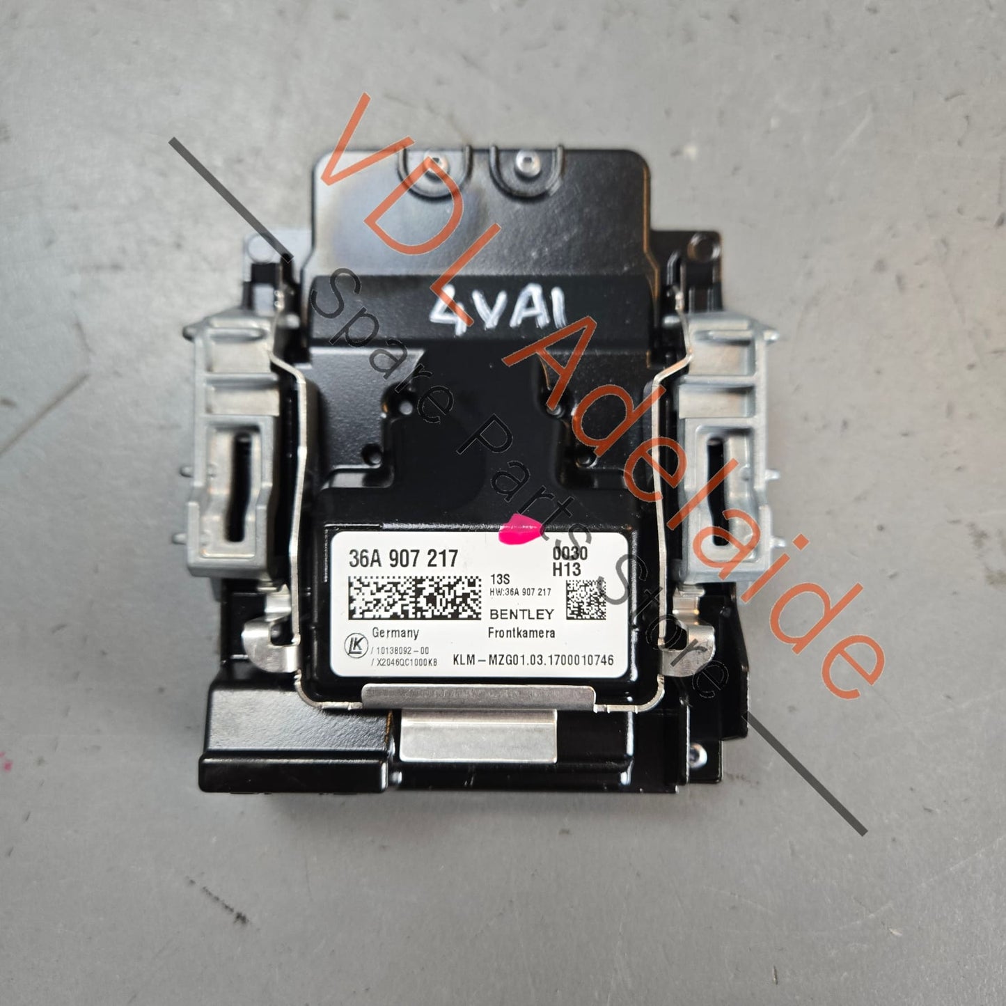 36A907217    Bentley Bentayga Front Windscreen Camera for Driver Assistance 36A907217