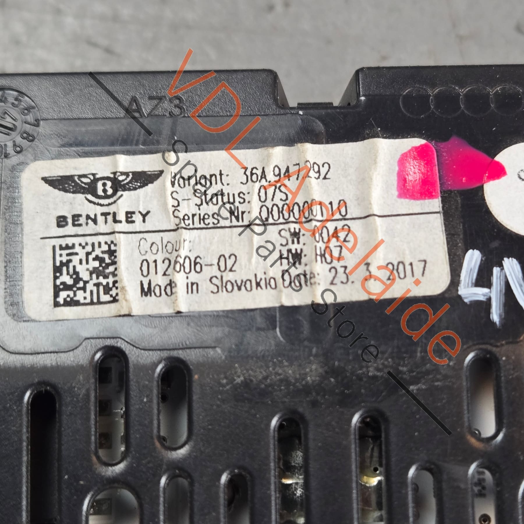 36A947292    Bentley Bentayga Right Side Rear Passenger Reading Light 36A947292