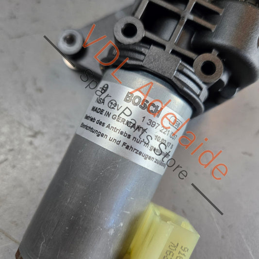 4M0827852A    Audi Q7 Bentley Bentayga Electric Tailgate Boot Lift Motor 4M0827852A Right