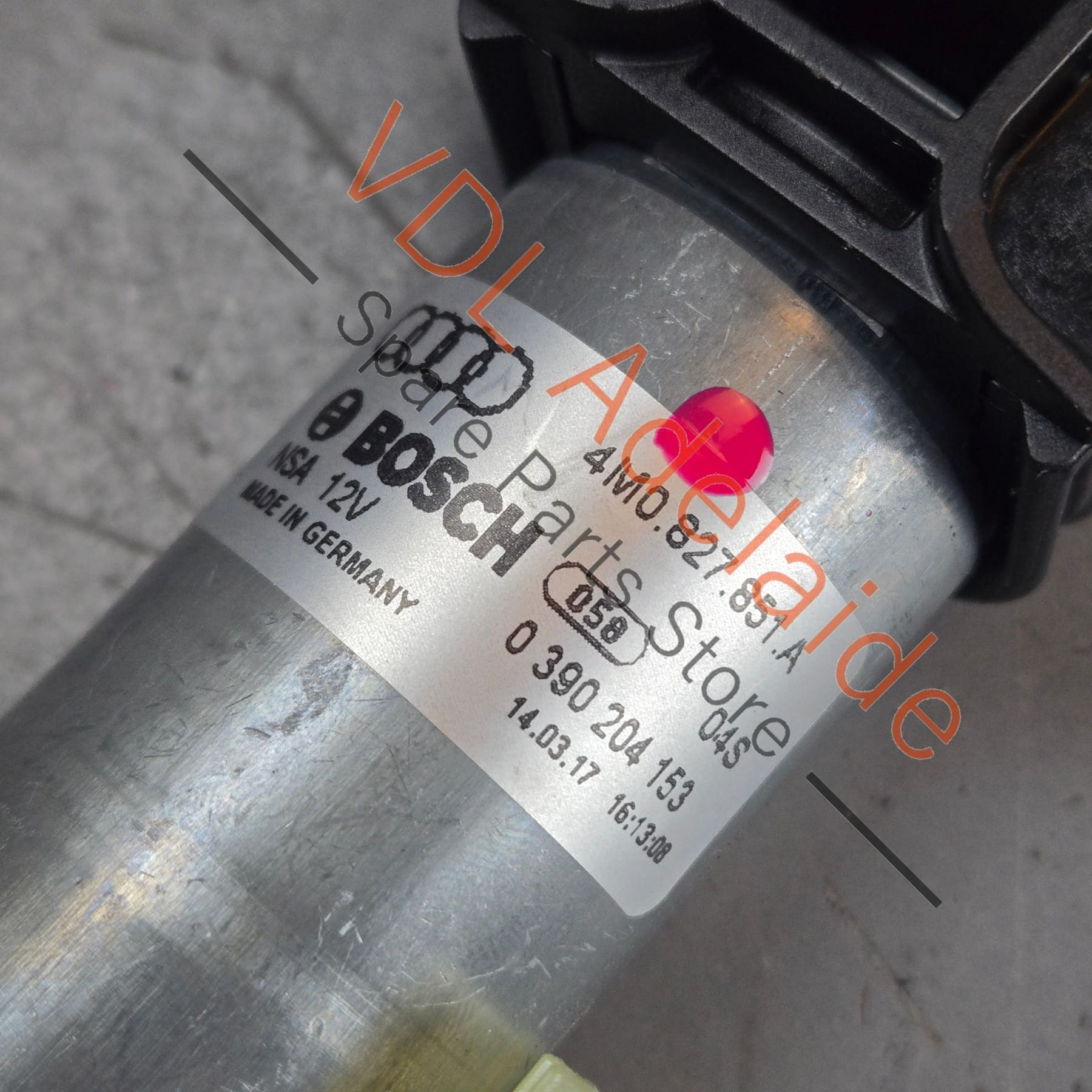 4M0827851A    Audi Q7 Bentley Bentayga Electric Tailgate Boot Lift Motor 4M0827851A Left