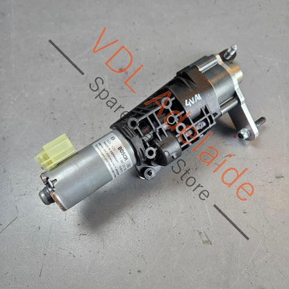 4M0827851A    Audi Q7 Bentley Bentayga Electric Tailgate Boot Lift Motor 4M0827851A Left