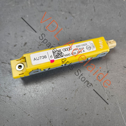 4M0035225A    Audi VW Bentley FM Aerial Amplifier 4M0035225A