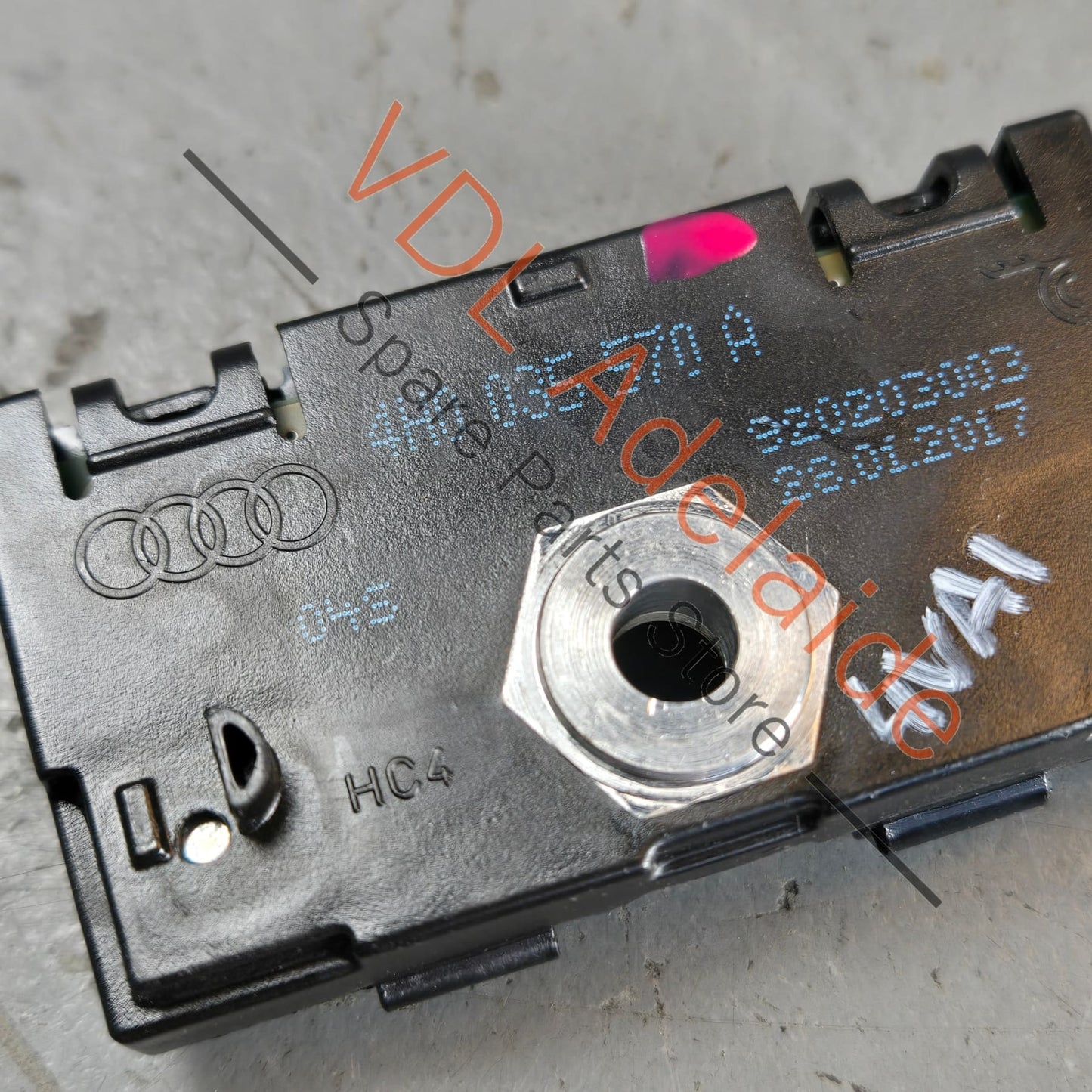 4H0035570A    Audi VW Bentley Electrical Noise Interferance Disturbance Suppressor 4H0035570A