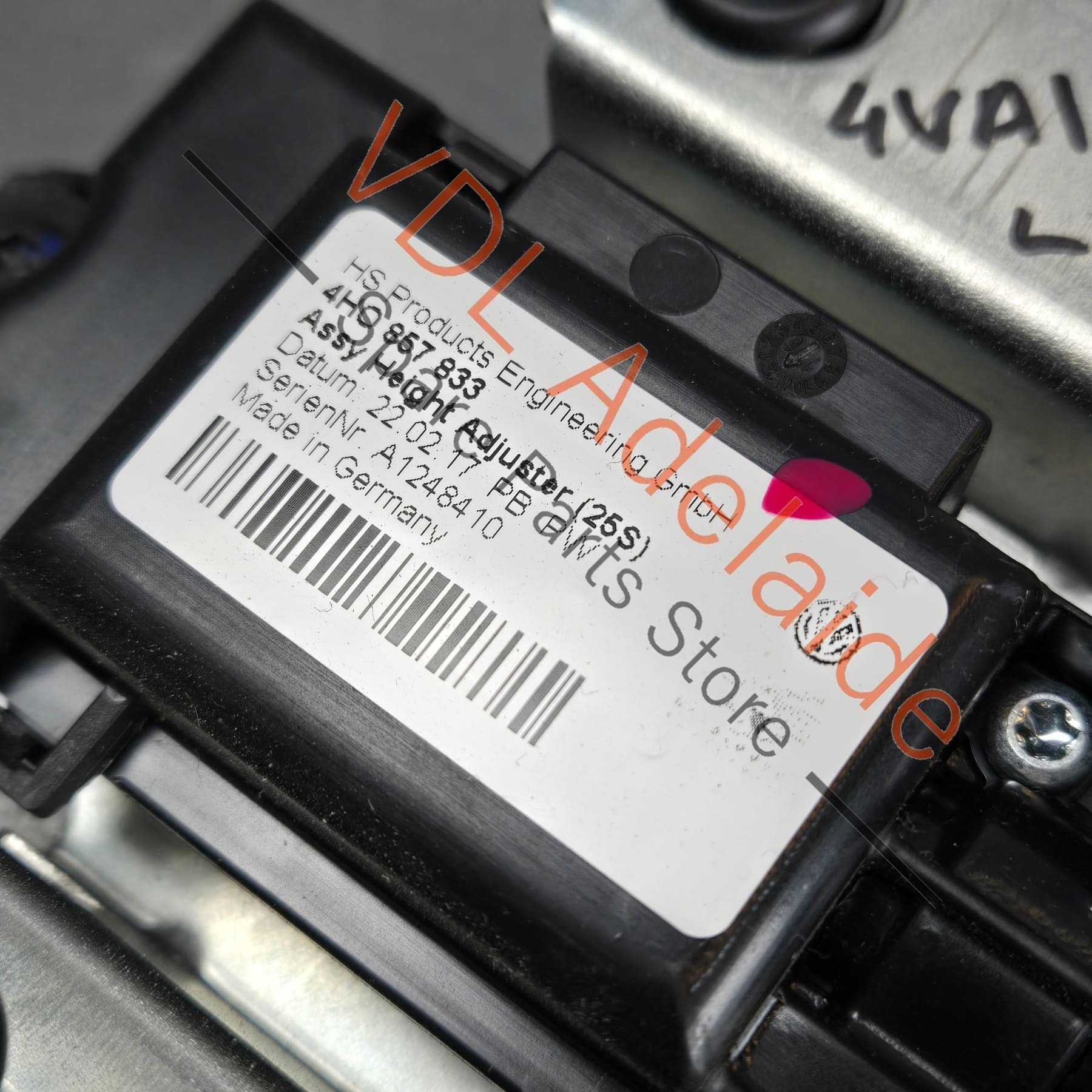 4H0857833    VW Audi Bentley Seatbelt Height Adjustment Motor 4H0857833