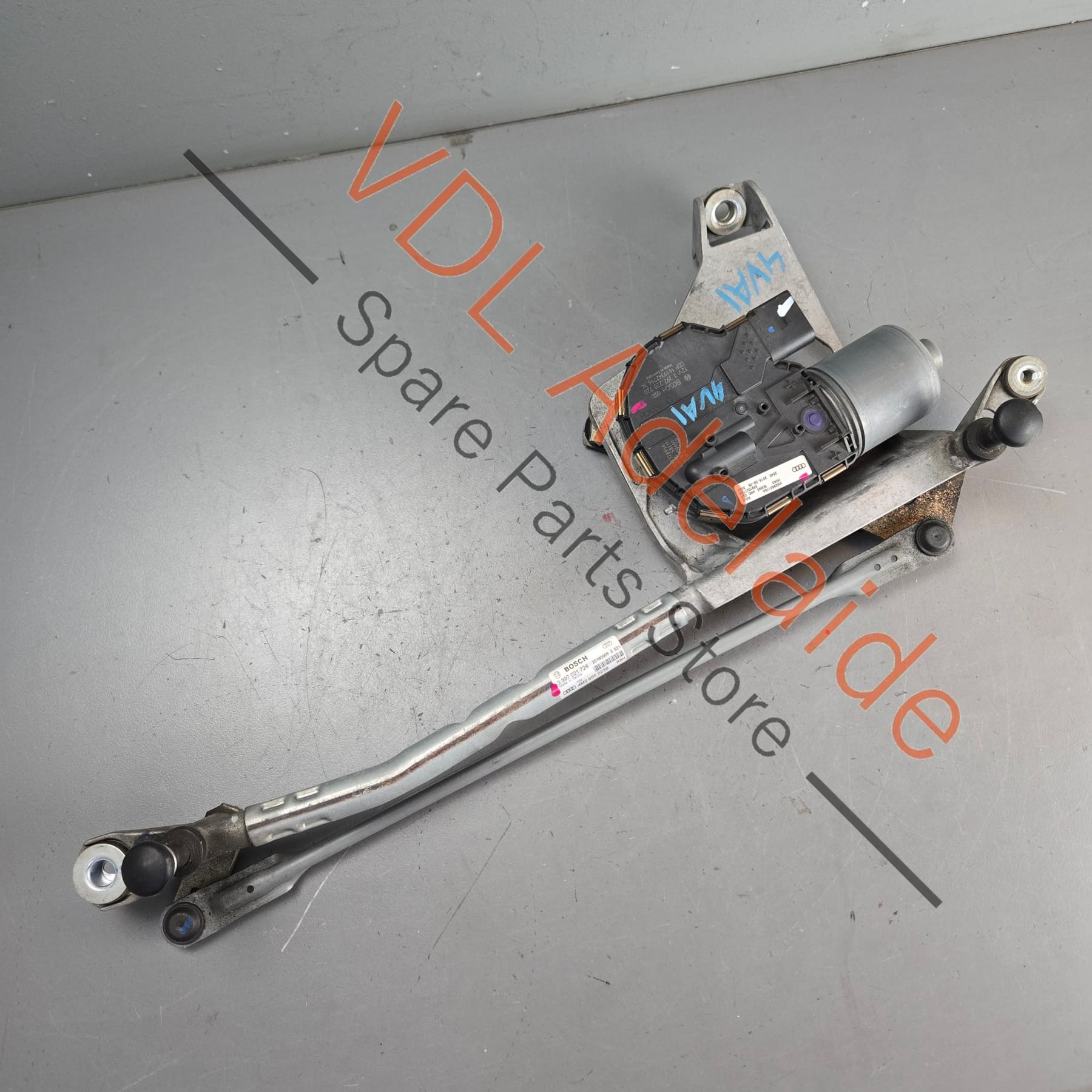 4M2955119A 4M2955023B   Audi Q7 Bentley Bentayga Windscreen Wiper Motor Assembly 4M2955119A 4M2955023B